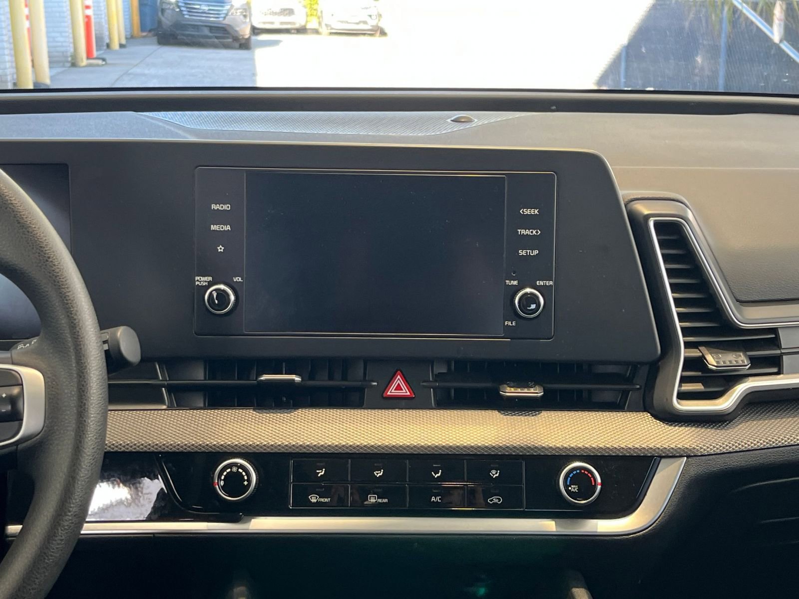 Thumbnail: 2025 Kia Sportage - 17