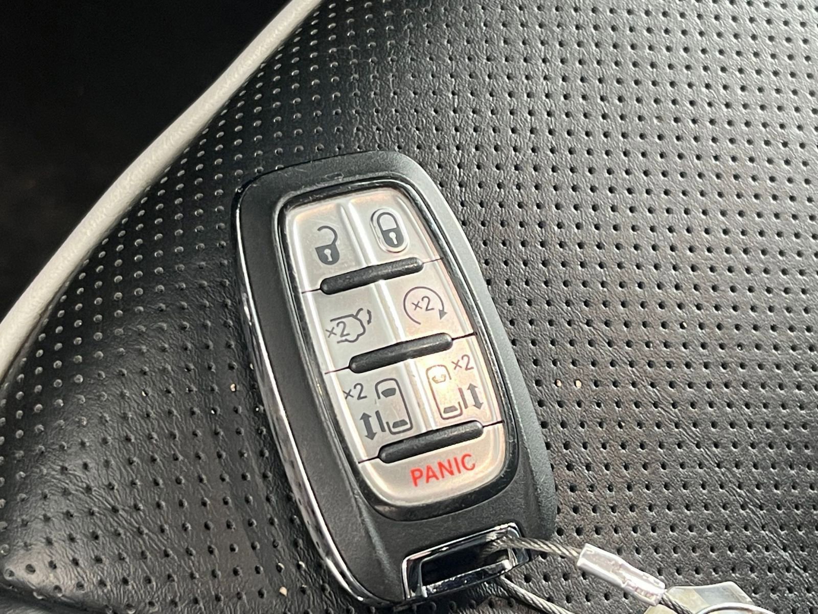 Thumbnail: 2025 Chrysler Pacifica - 28