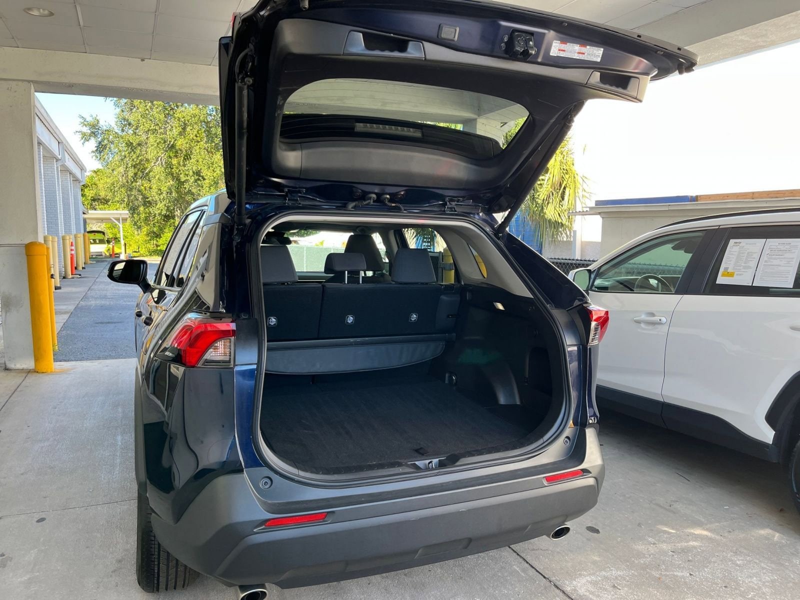 Thumbnail: 2025 Toyota RAV4 - 31