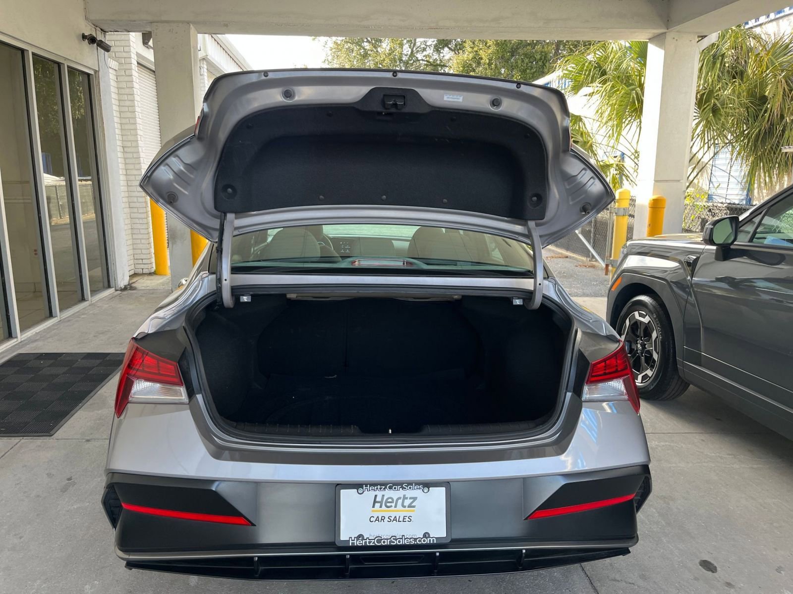 Thumbnail: 2025 Hyundai Elantra - 32