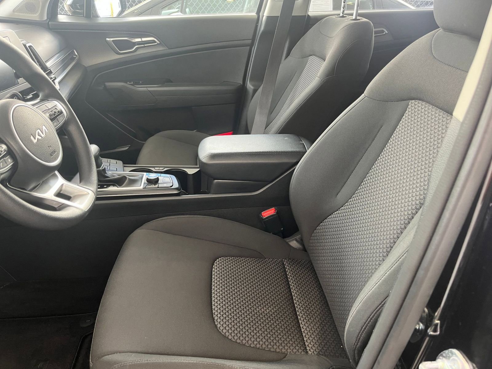 Thumbnail: 2025 Kia Sportage - 25