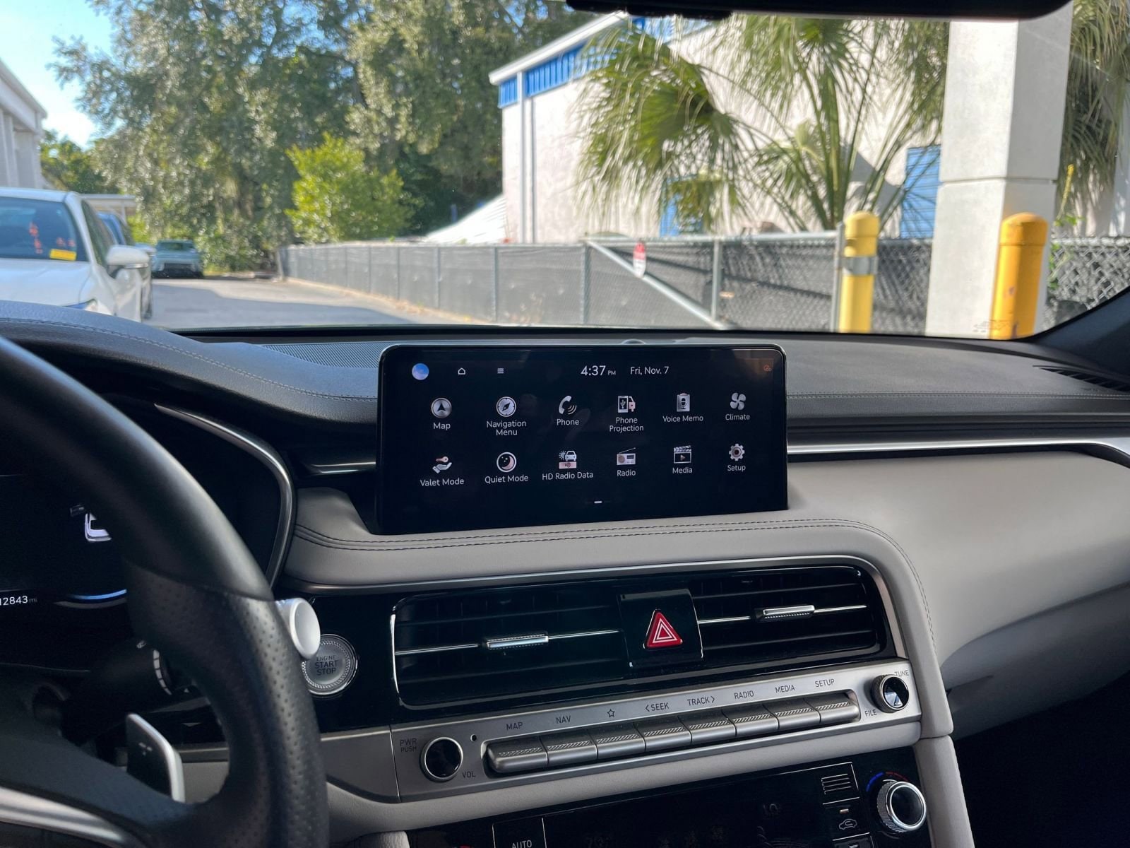 Thumbnail: 2025 Genesis G70 - 21