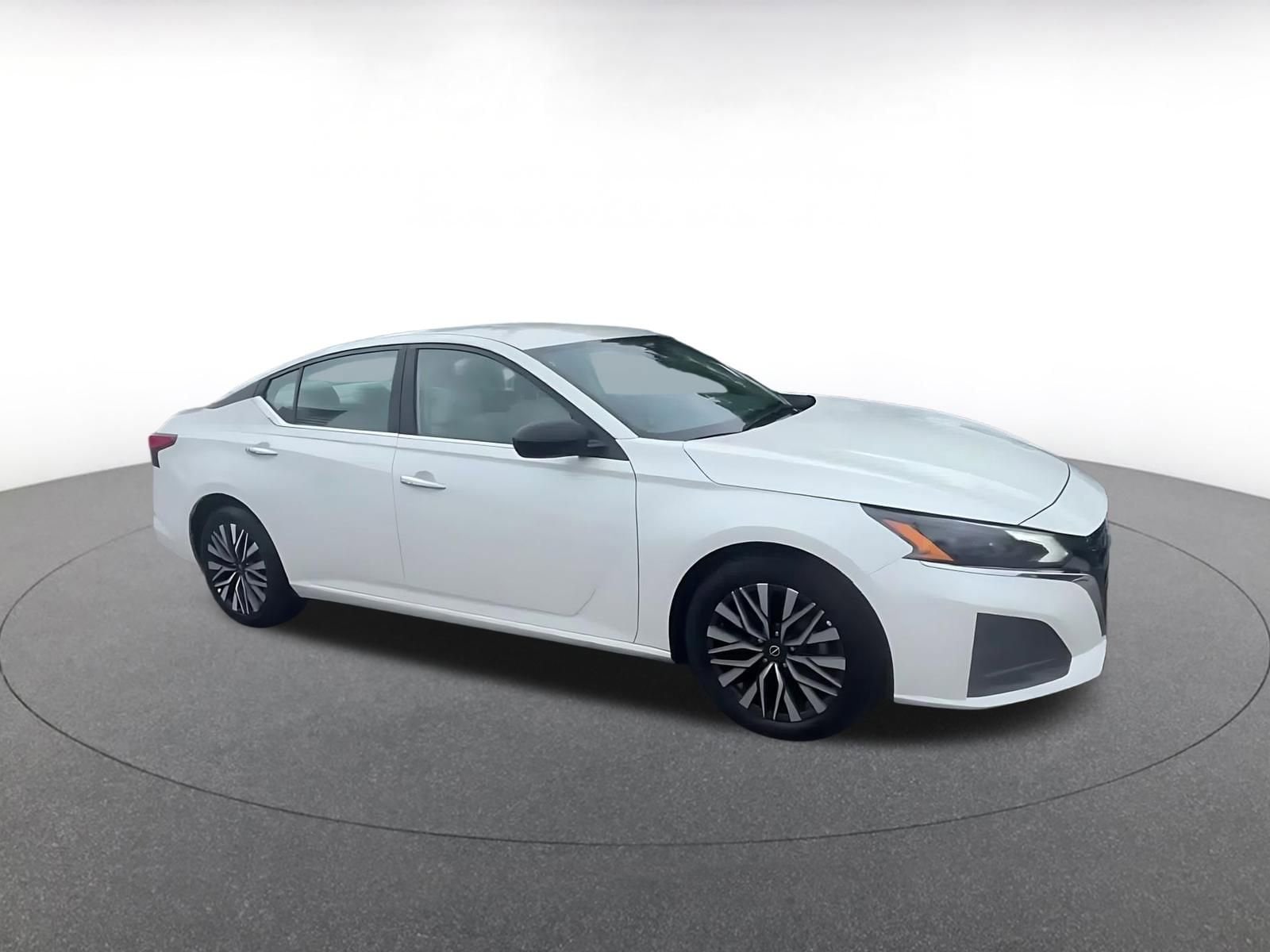 Thumbnail: 2025 Nissan Altima - 2