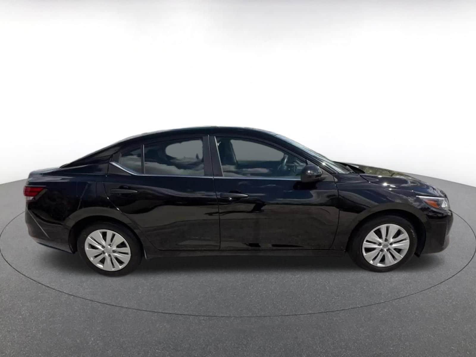 Thumbnail: 2025 Nissan Sentra - 16