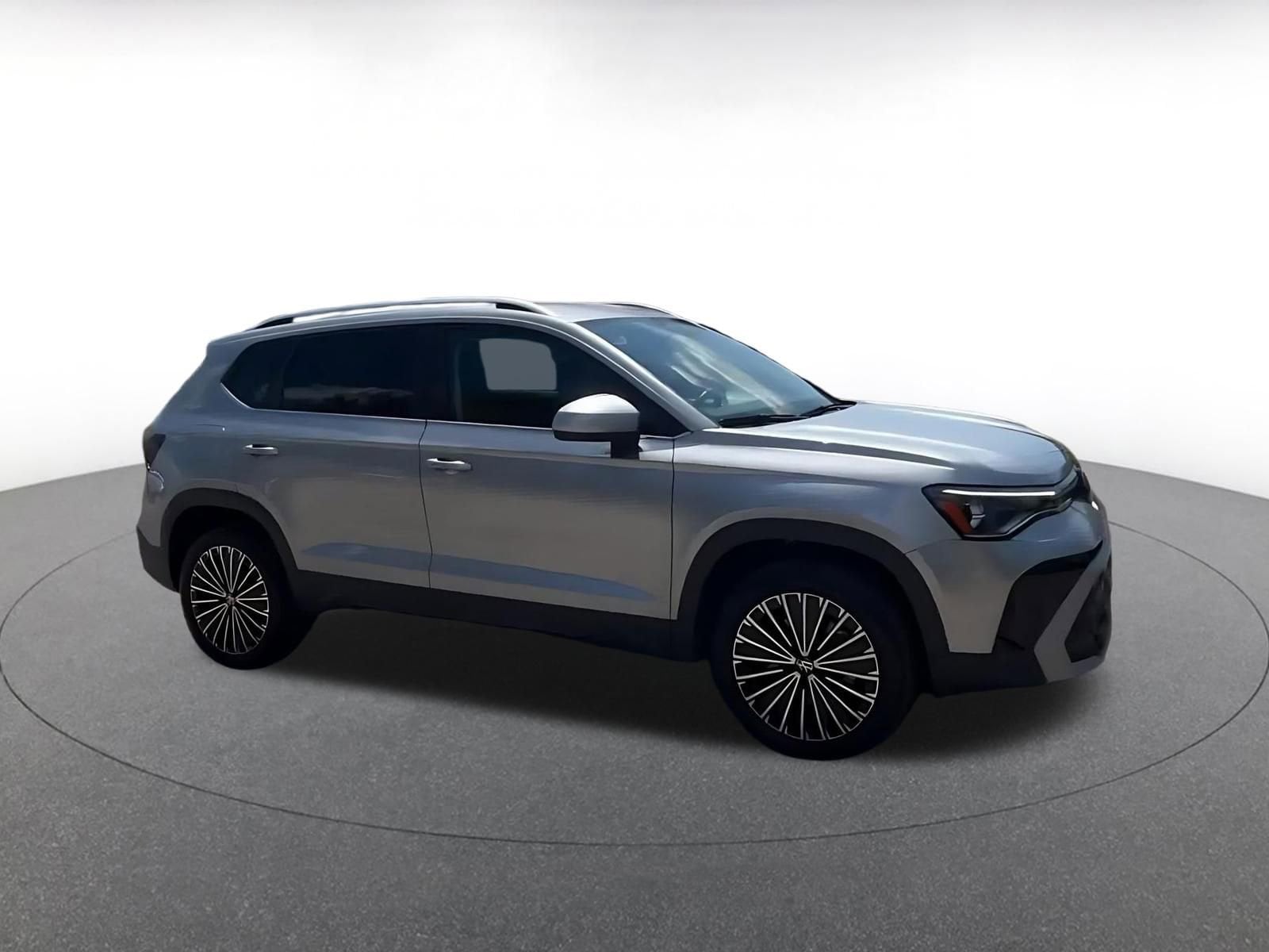 Thumbnail: 2025 Volkswagen Taos - 2