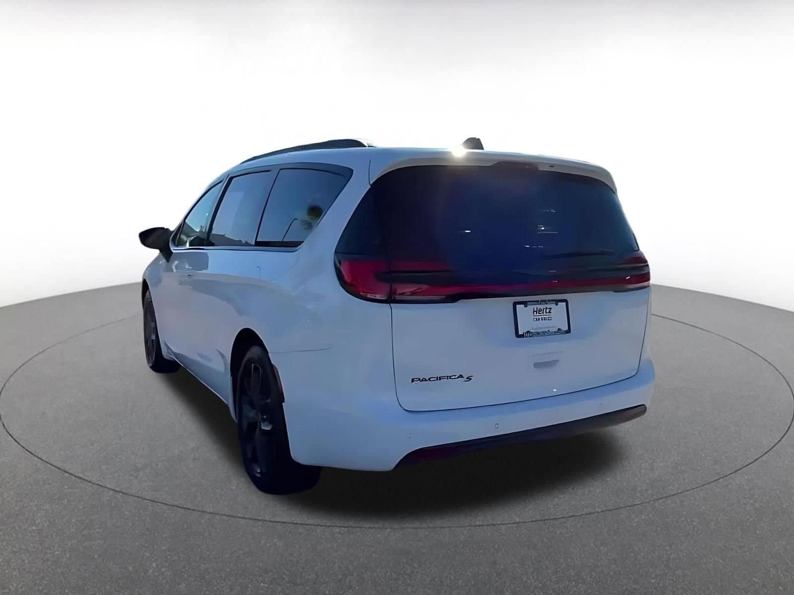 Thumbnail: 2025 Chrysler Pacifica - 11