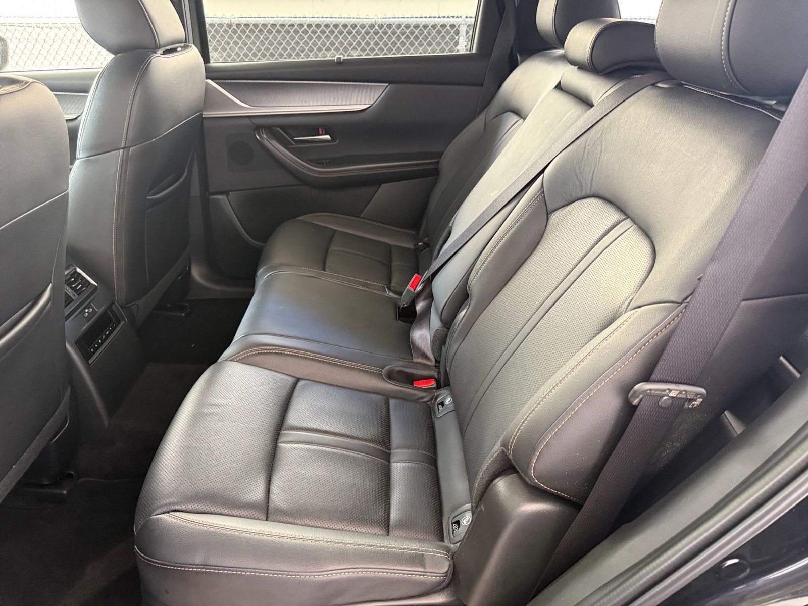 Thumbnail: 2025 Mazda CX-70 - 27