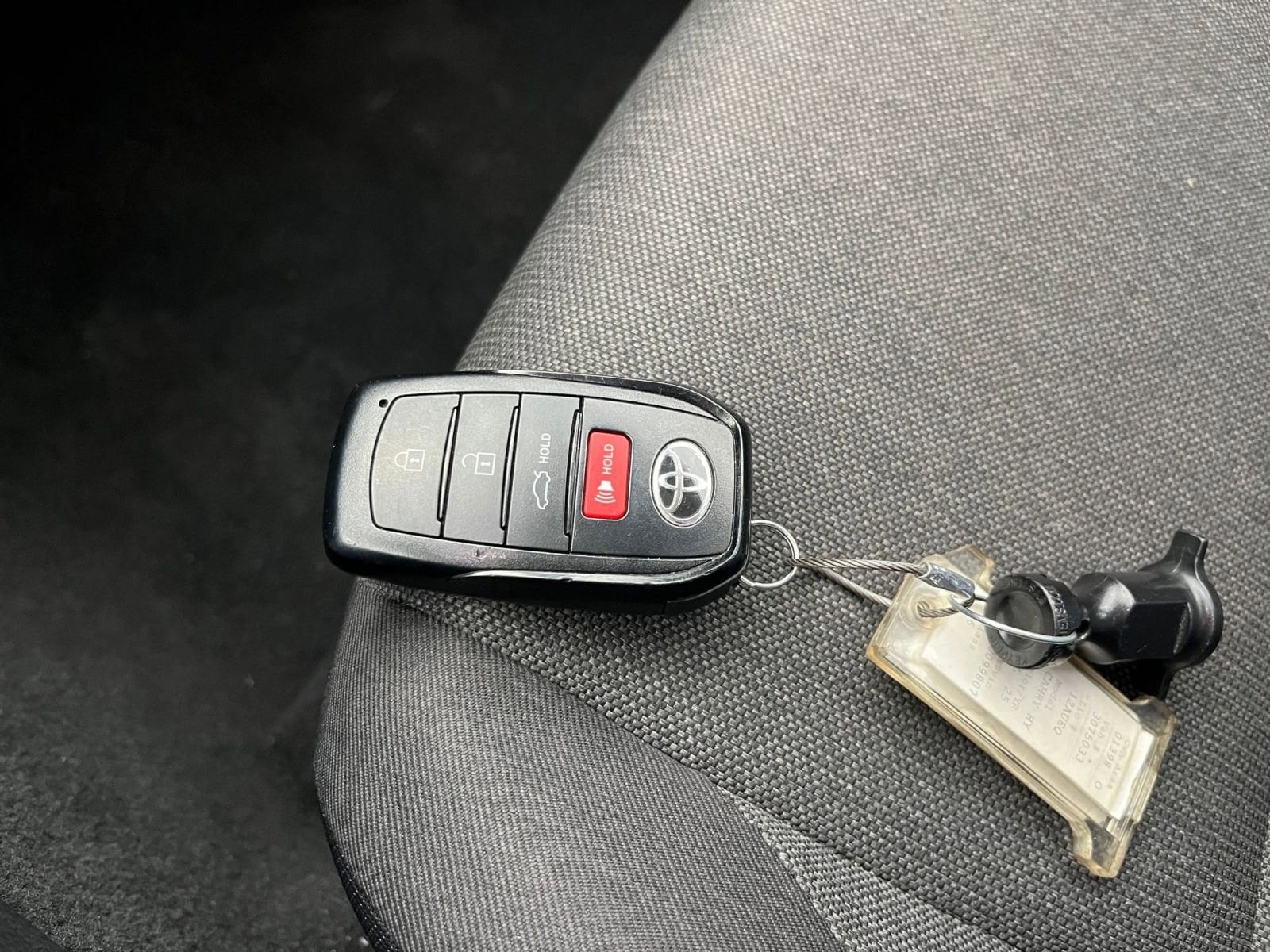 Thumbnail: 2025 Toyota Camry - 22