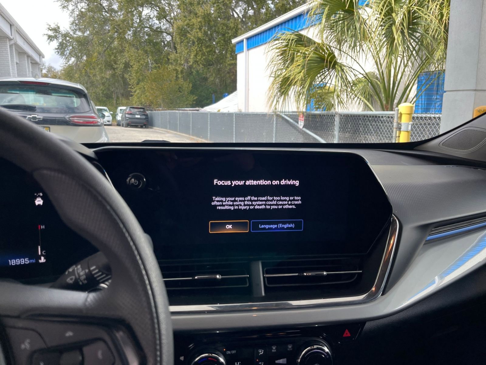 Thumbnail: 2025 Chevrolet Trax - 17