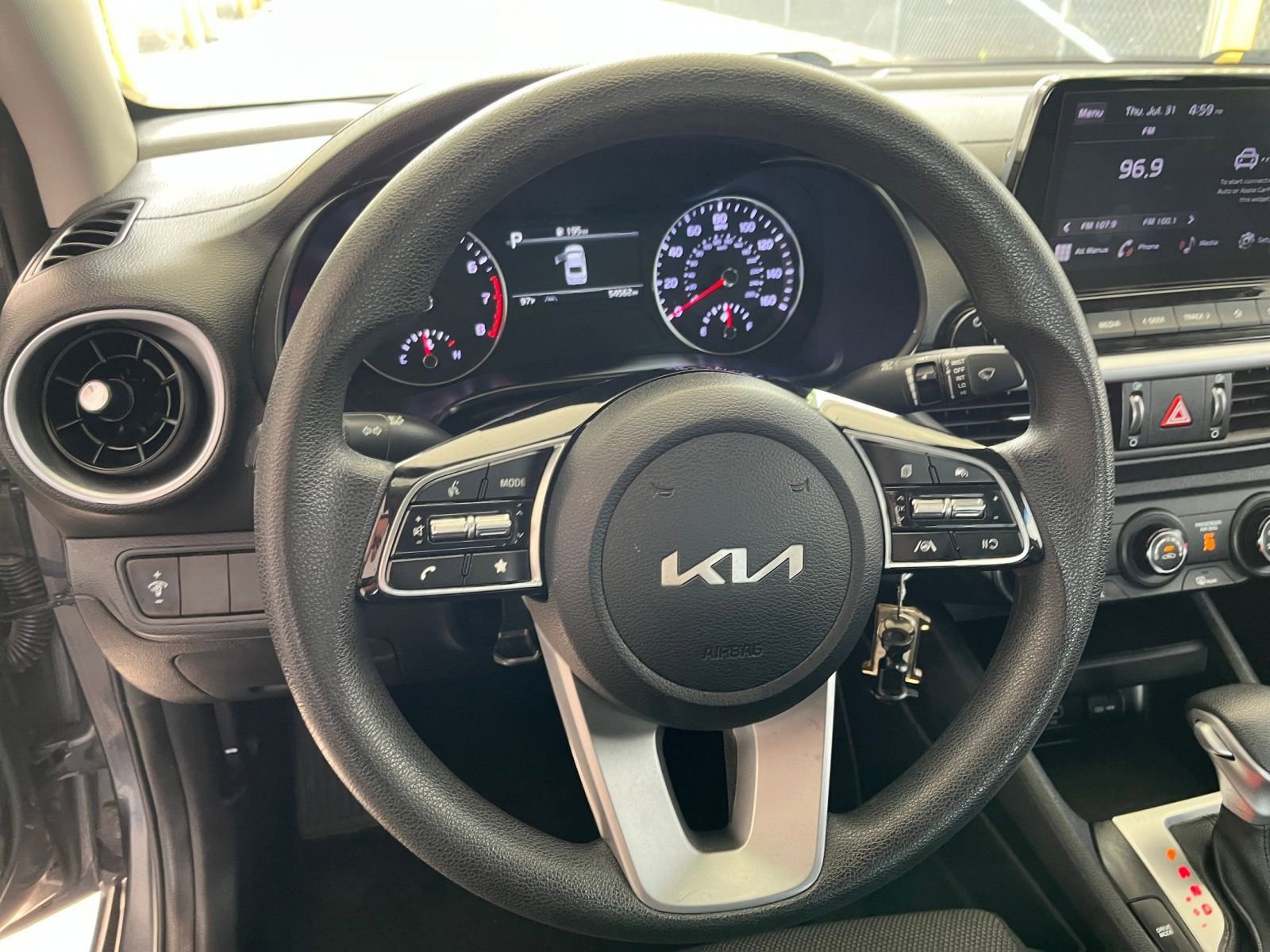 Thumbnail: 2023 Kia Forte - 28