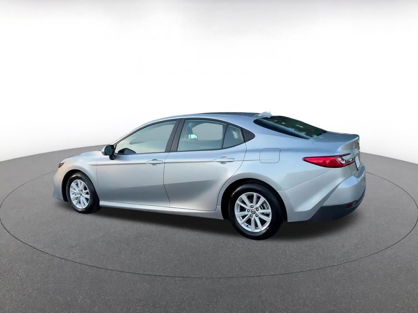 Thumbnail: 2025 Toyota Camry - 10