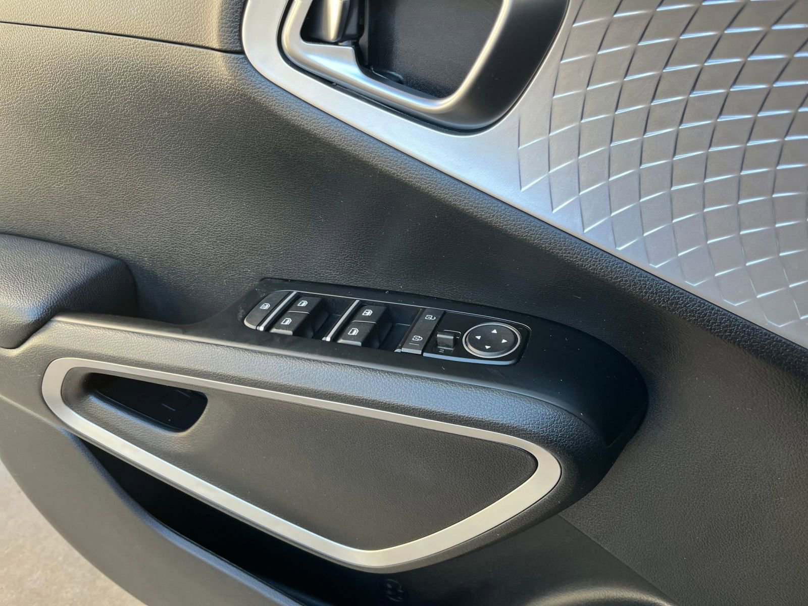 Thumbnail: 2025 Kia Soul - 18