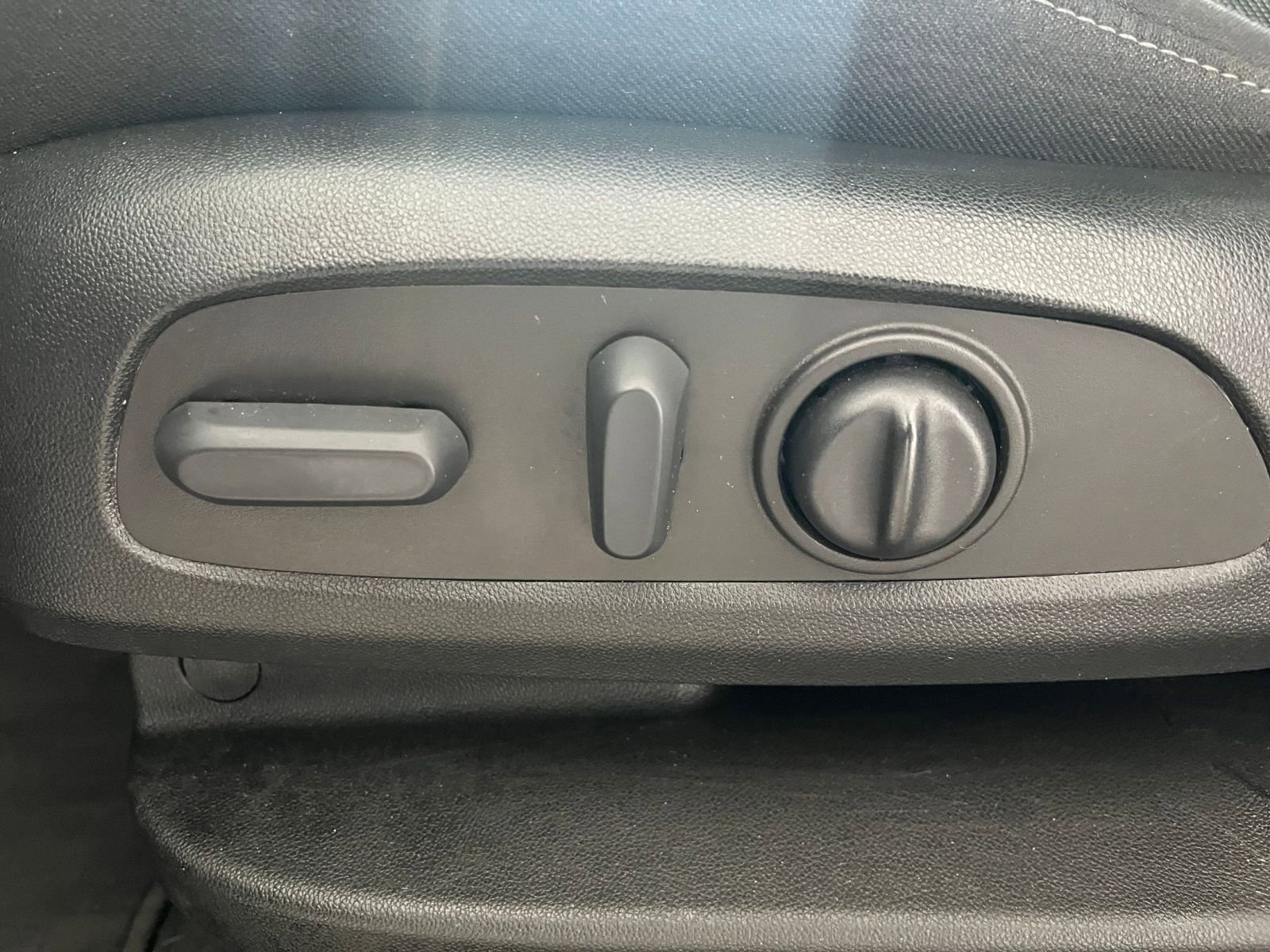 Thumbnail: 2023 Chevrolet Traverse - 23