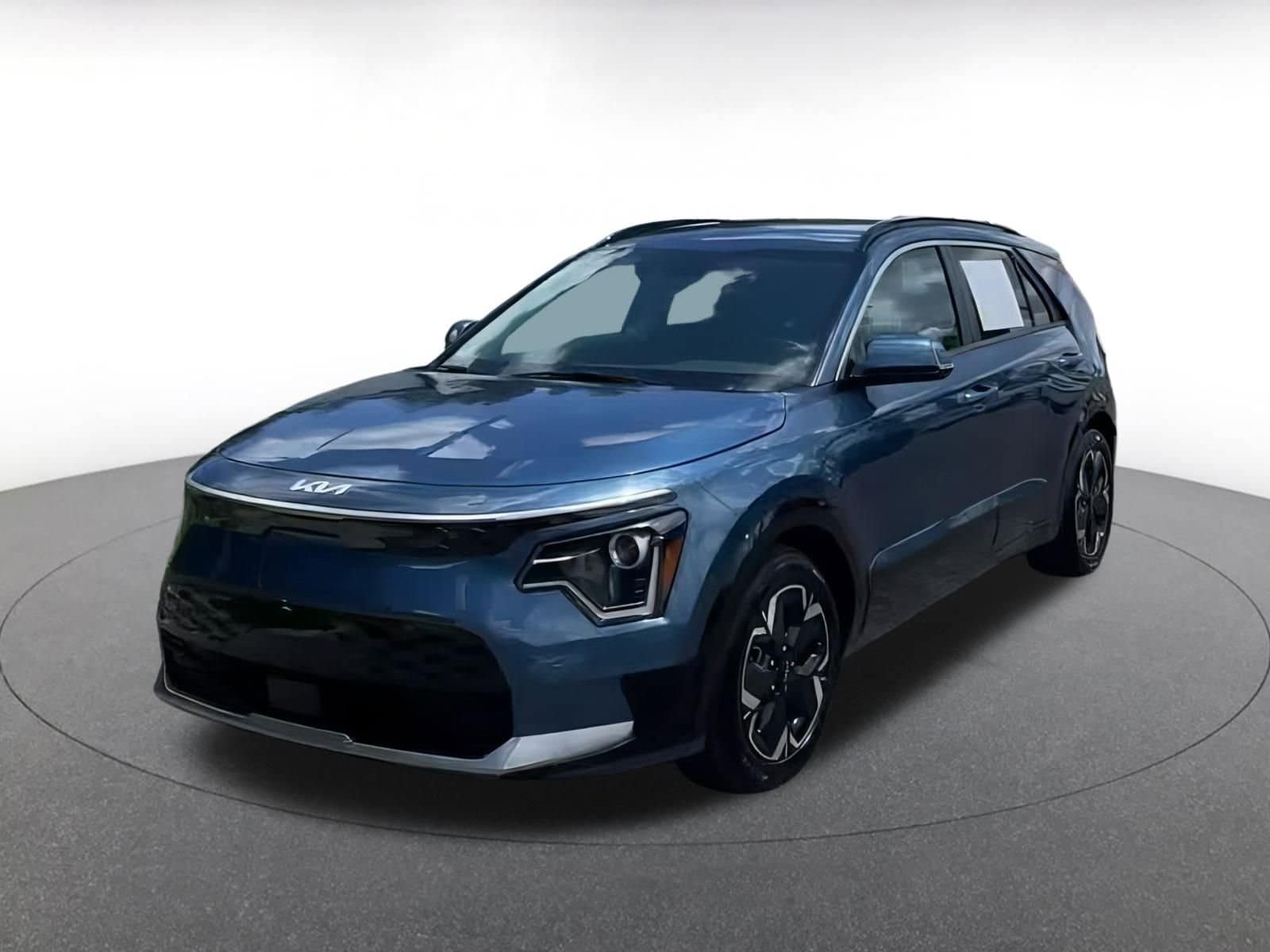 Thumbnail: 2023 Kia Niro - 6