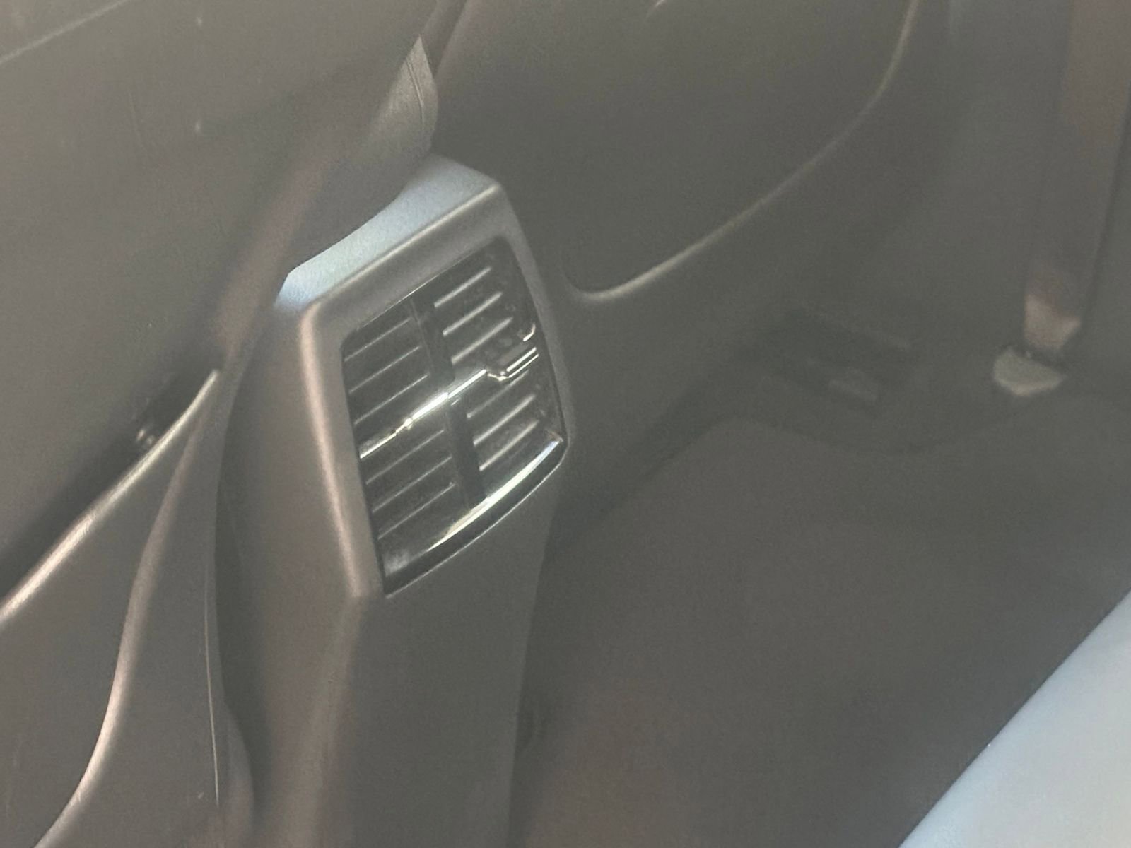 Thumbnail: 2023 Kia Niro - 29