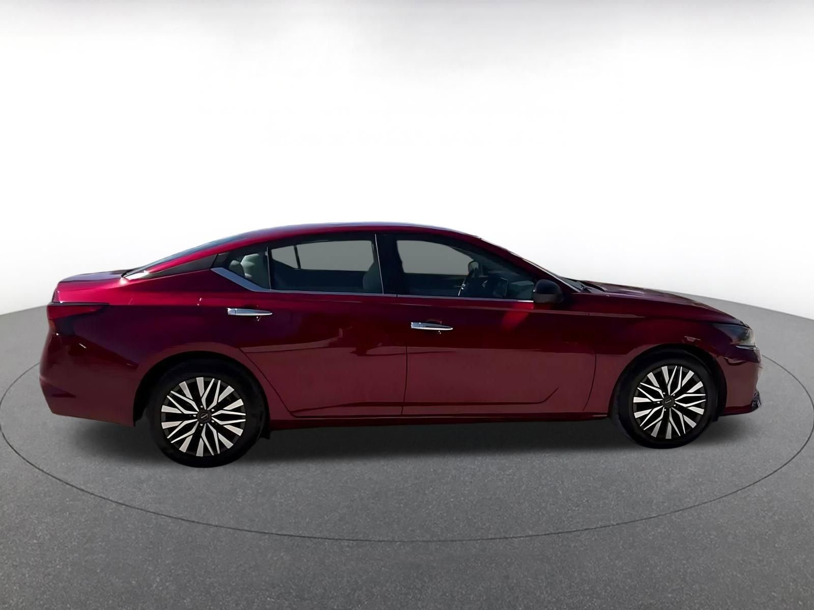 Thumbnail: 2025 Nissan Altima - 16