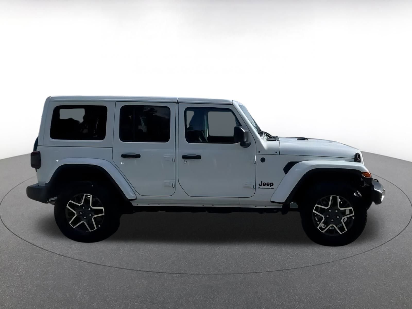 Thumbnail: 2025 Jeep Wrangler - 16