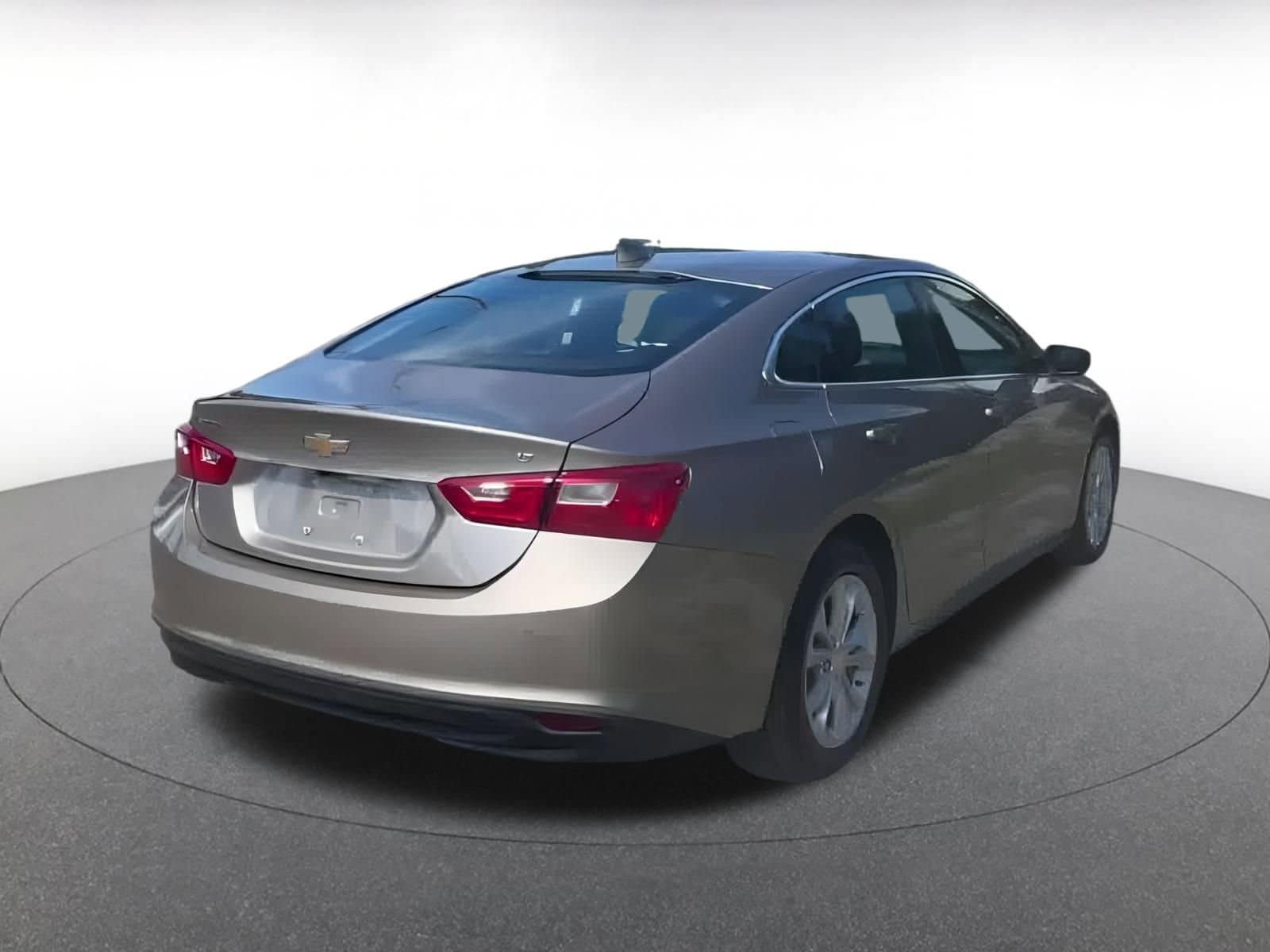 Thumbnail: 2024 Chevrolet Malibu - 15