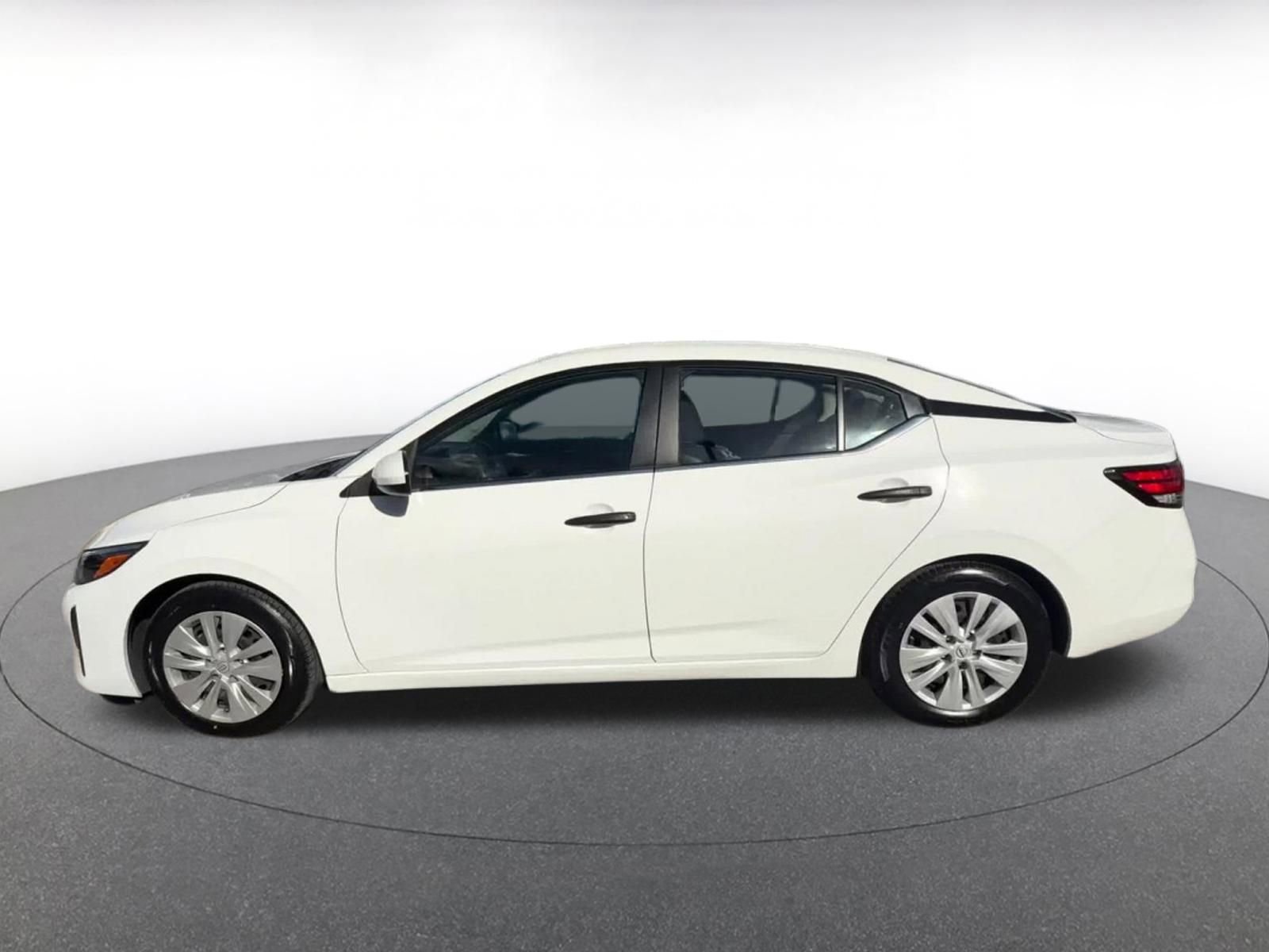 Thumbnail: 2025 Nissan Sentra - 9