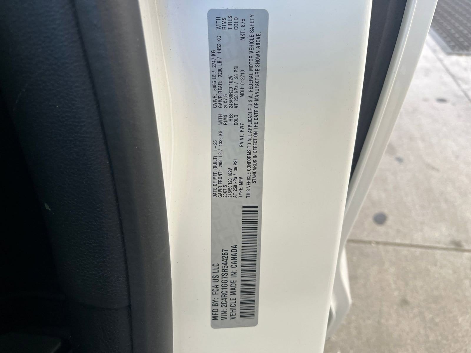 Thumbnail: 2025 Chrysler Pacifica - 34