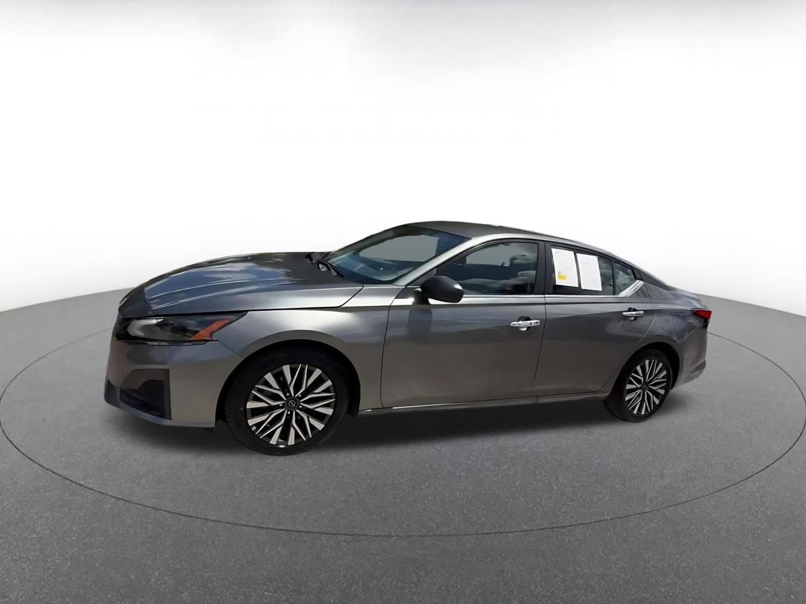 Thumbnail: 2025 Nissan Altima - 8