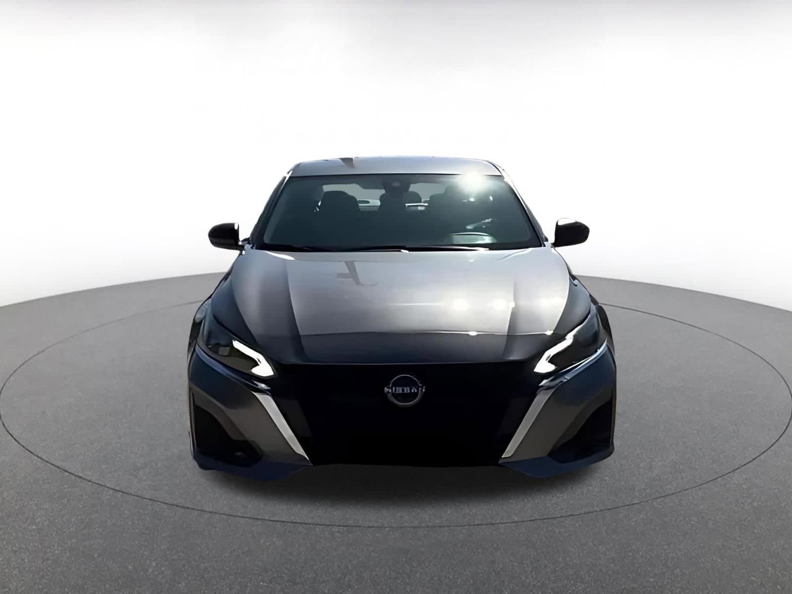 Thumbnail: 2025 Nissan Altima - 4