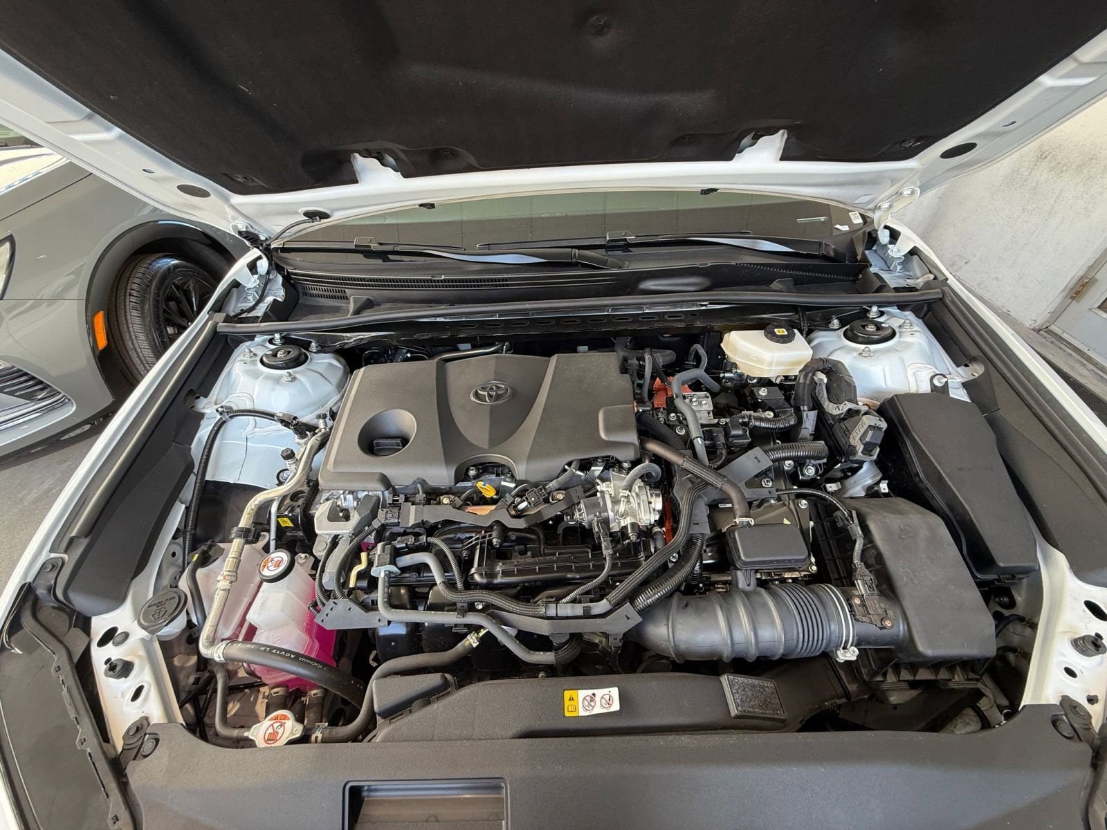 Thumbnail: 2025 Toyota Camry - 32