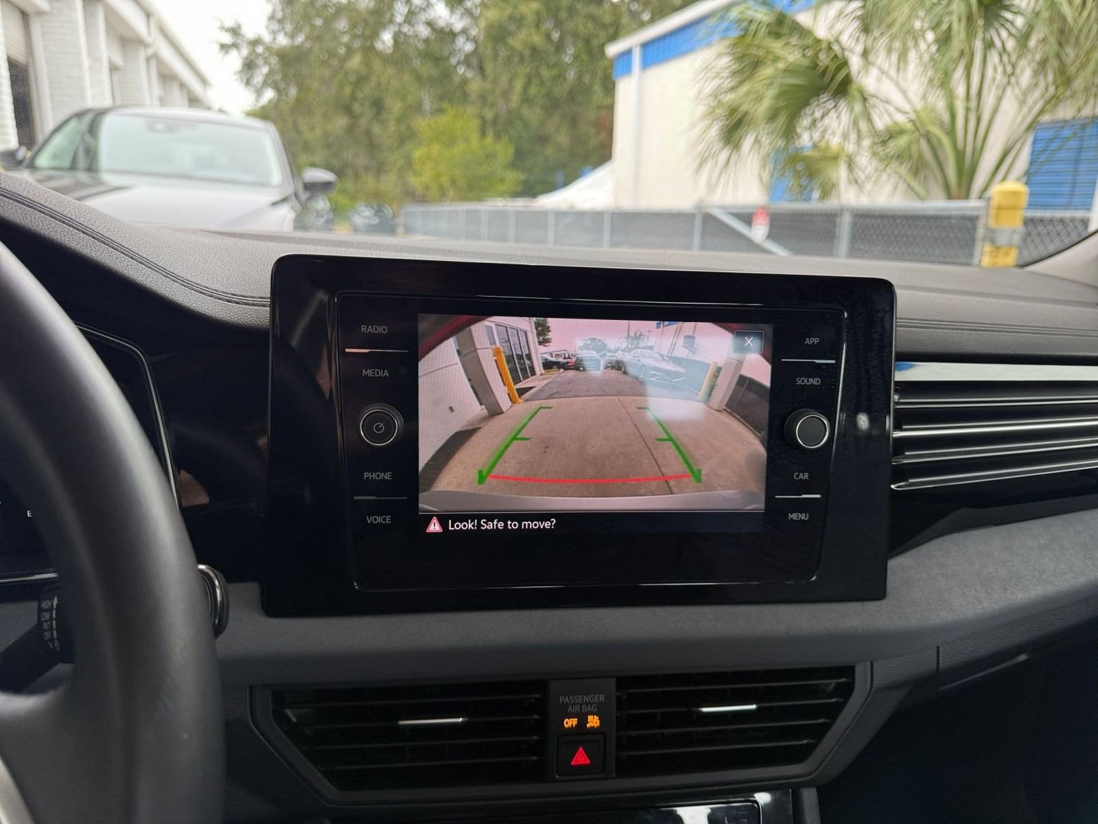 Thumbnail: 2025 Volkswagen Jetta - 17