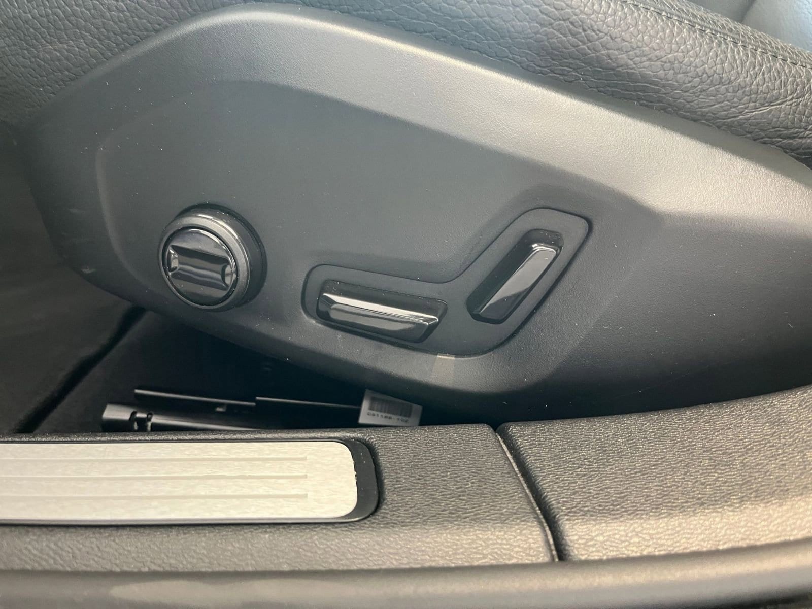 Thumbnail: 2025 Volvo S60 - 23