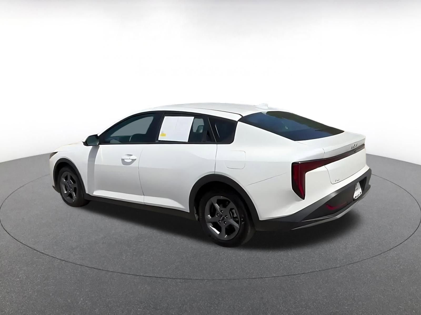 Thumbnail: 2025 Kia K4 - 10