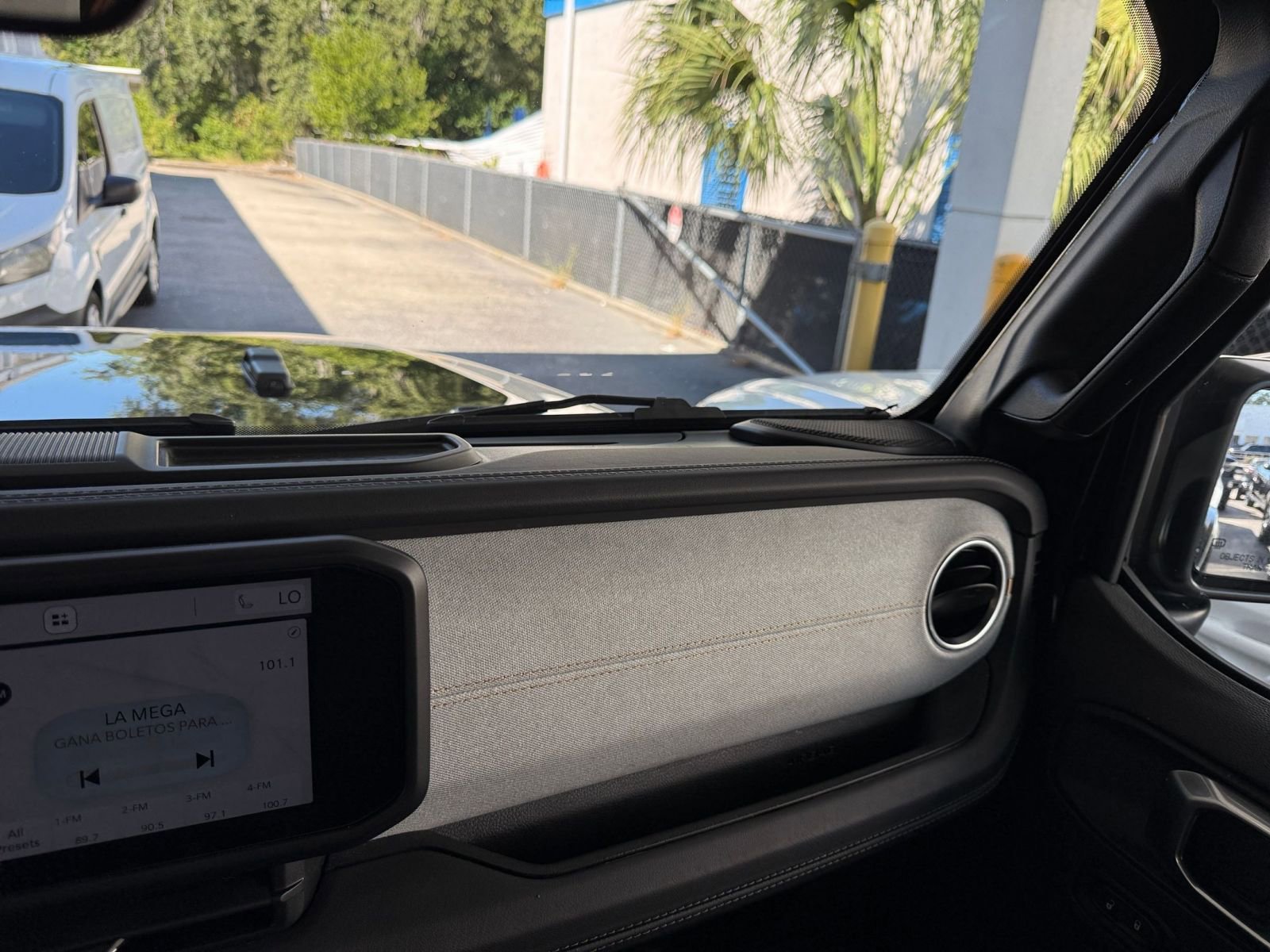 Thumbnail: 2025 Jeep Wrangler - 35