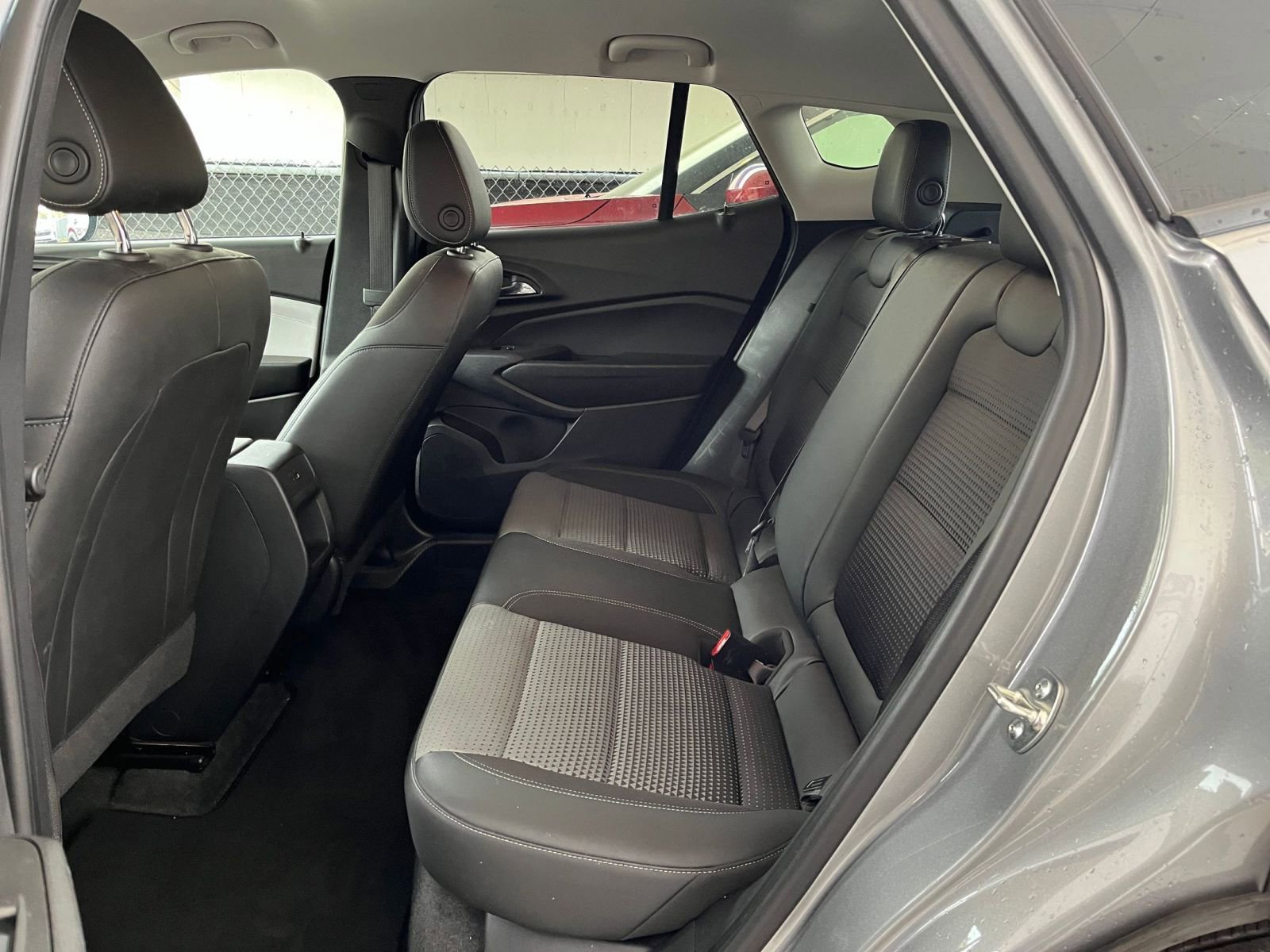 Thumbnail: 2025 Chevrolet Trax - 25