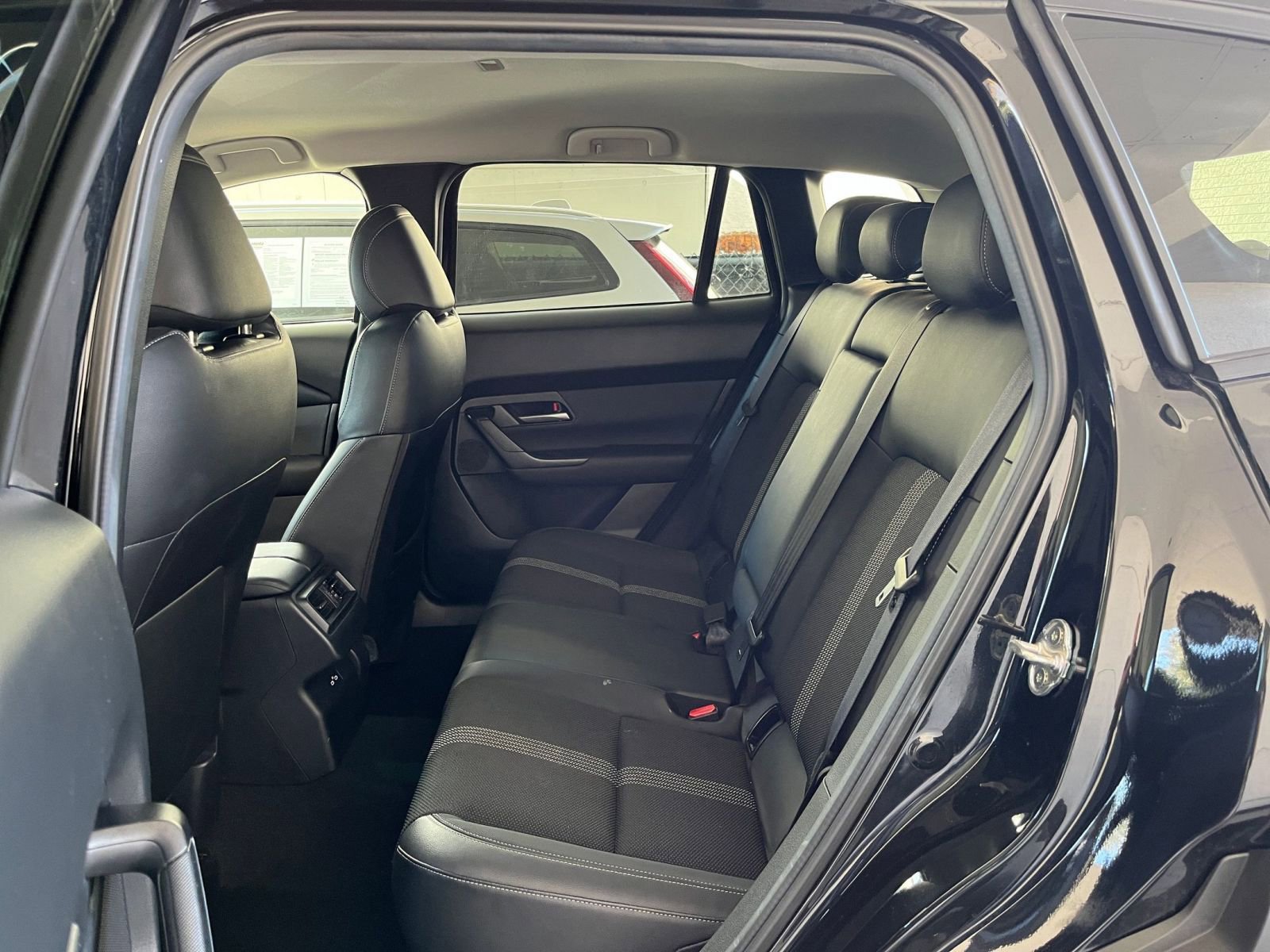 Thumbnail: 2025 Mazda CX-50 - 25