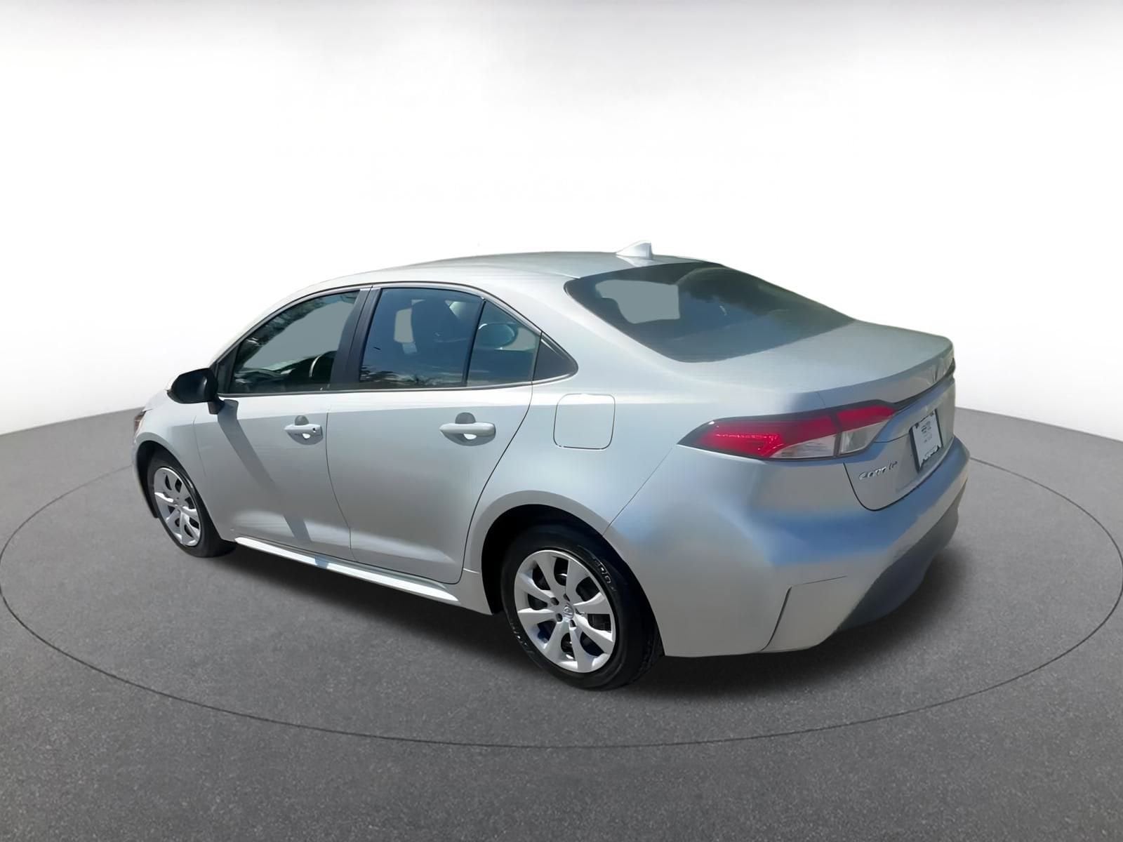 Thumbnail: 2024 Toyota Corolla - 10