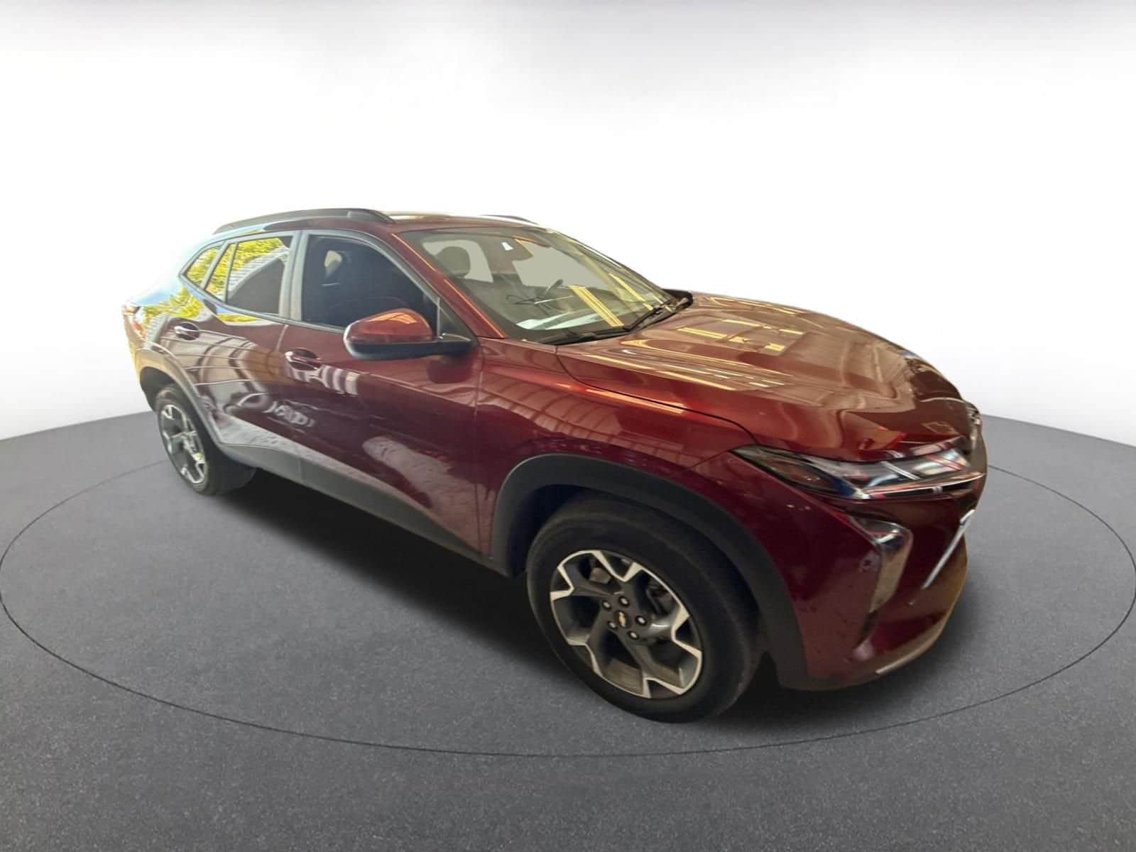 Thumbnail: 2025 Chevrolet Trax - 2