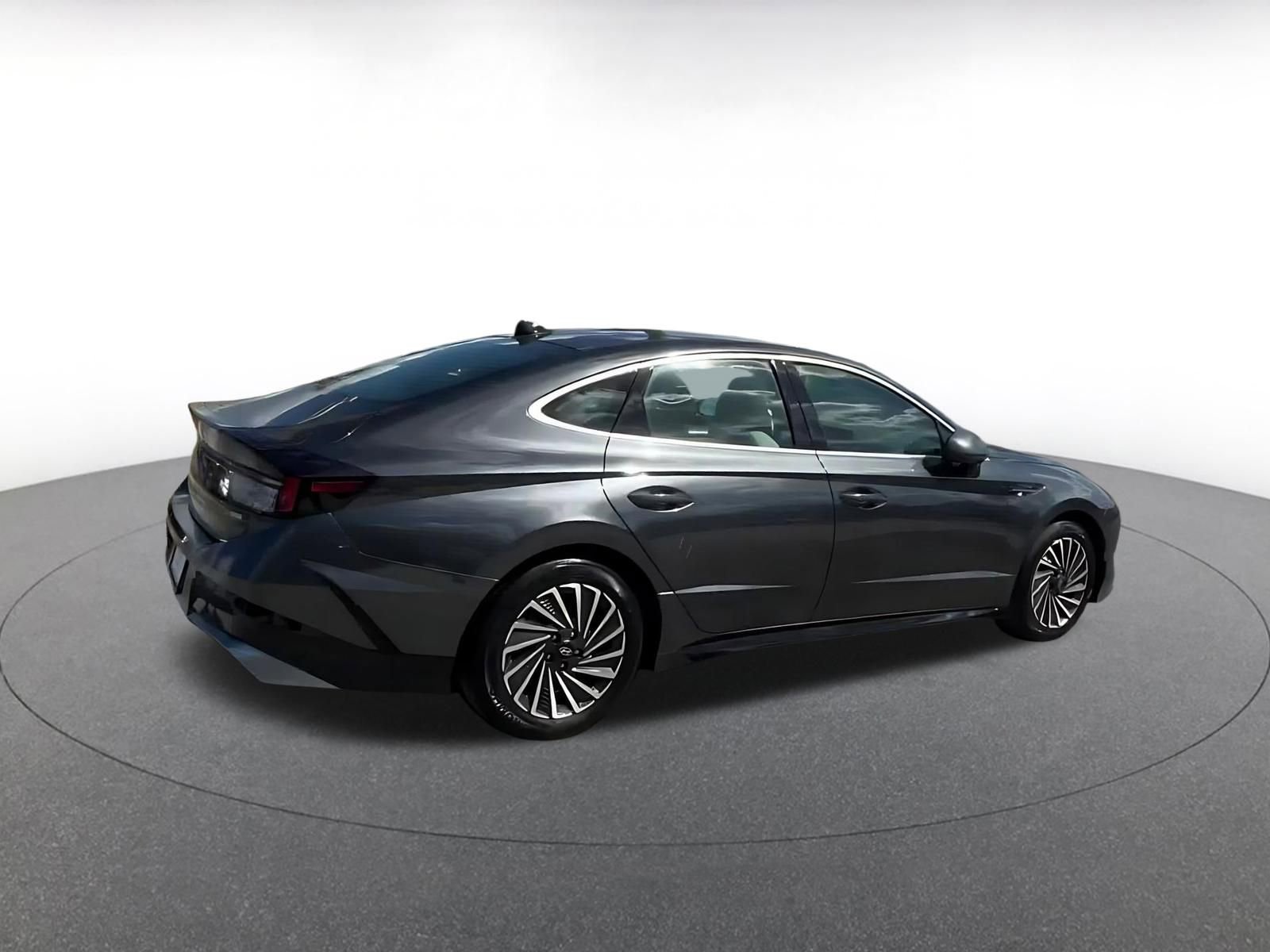 Thumbnail: 2025 Hyundai Sonata - 12