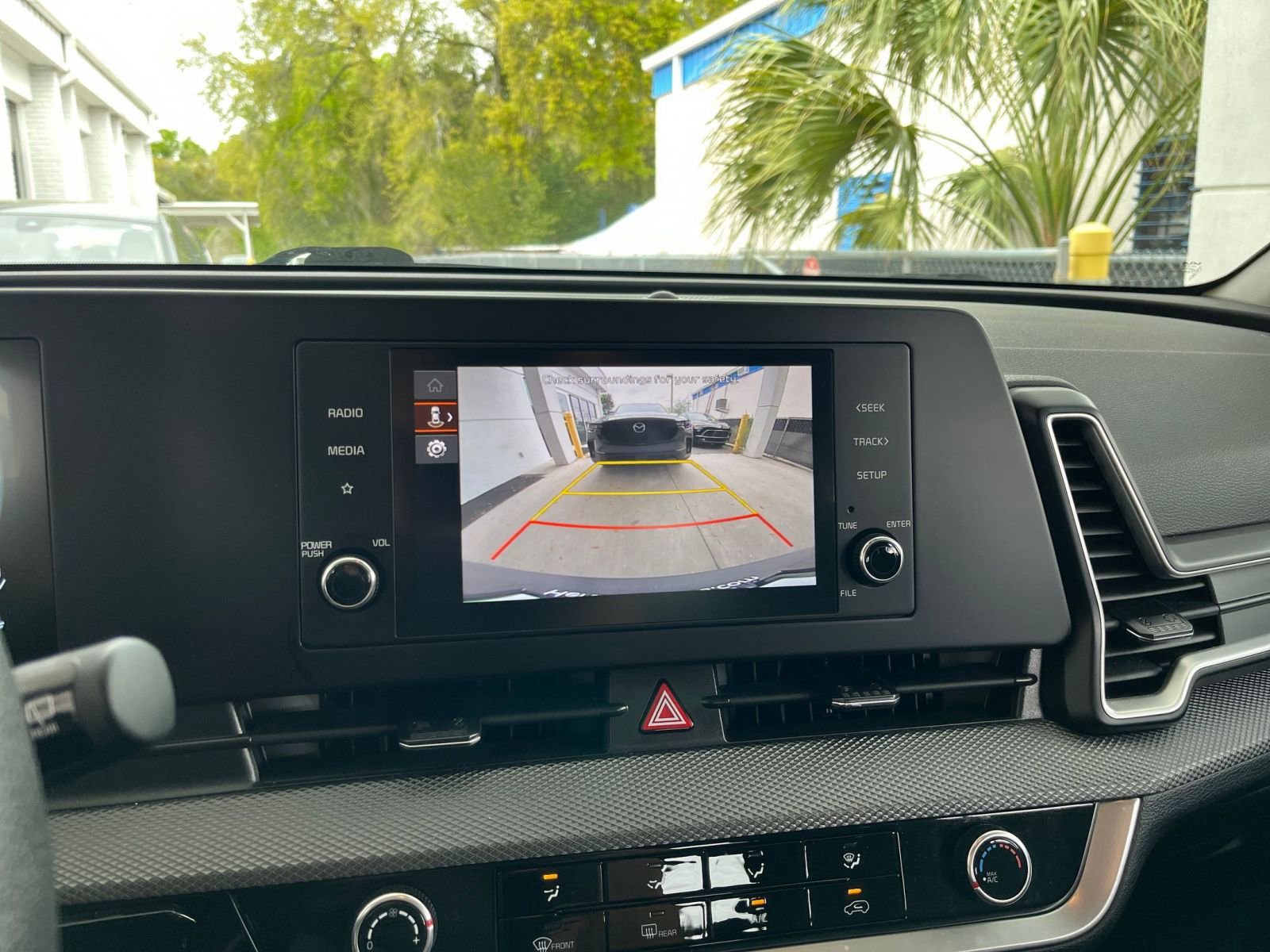 Thumbnail: 2025 Kia Sportage - 24