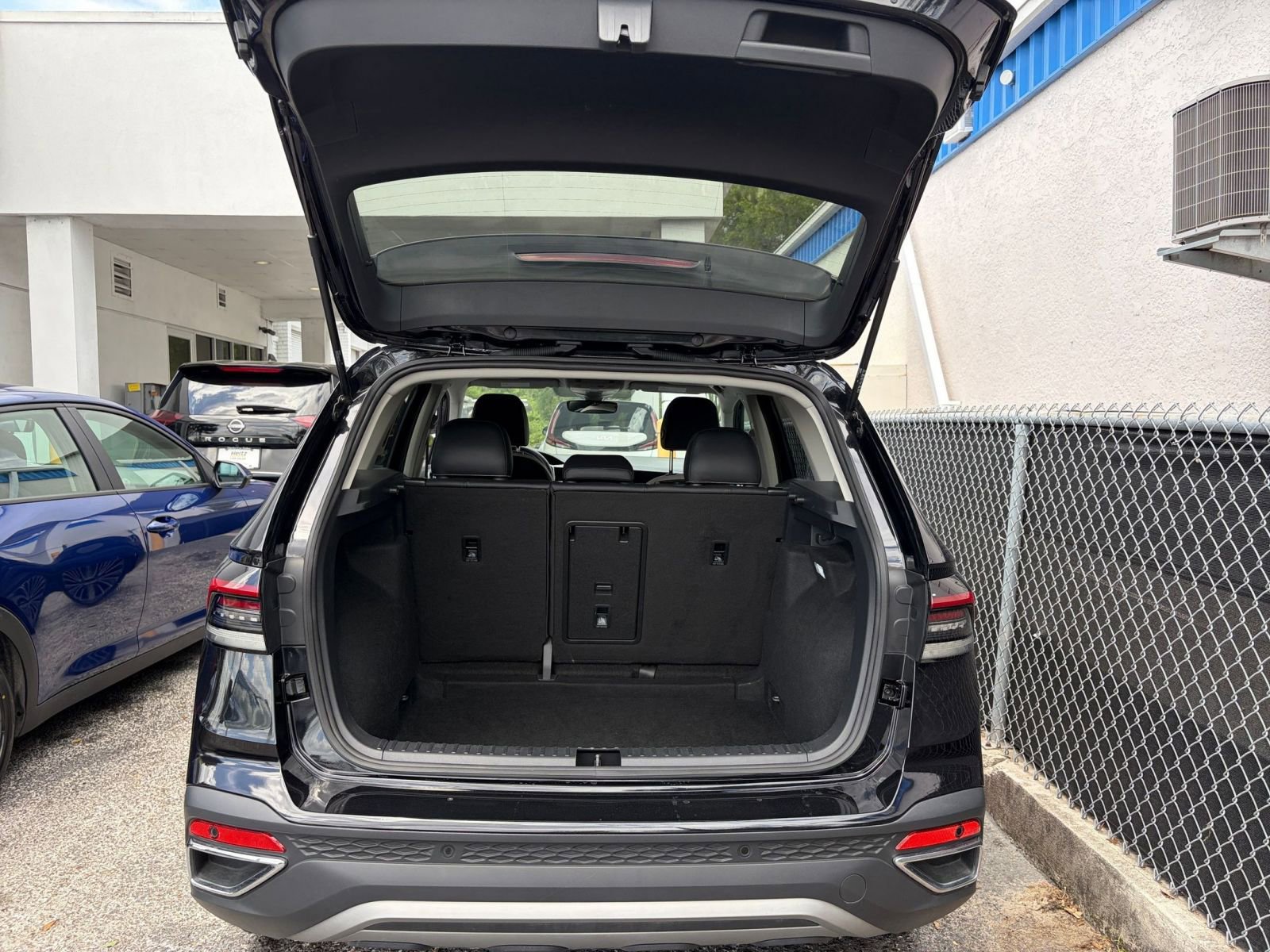 Thumbnail: 2025 Volkswagen Taos - 31