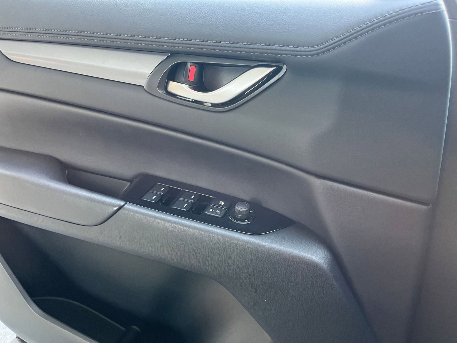 Thumbnail: 2025 Mazda CX-5 - 18