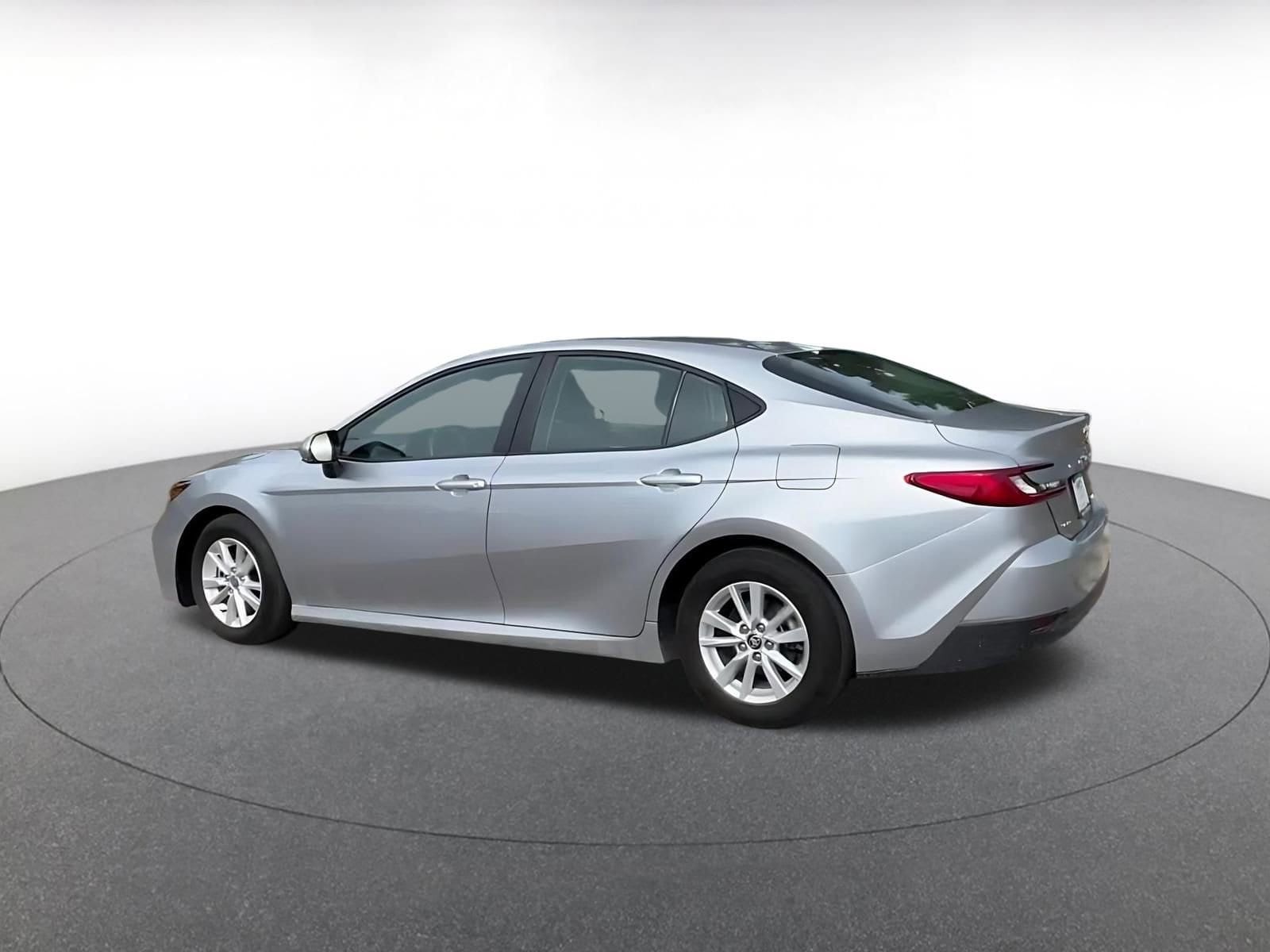 Thumbnail: 2025 Toyota Camry - 10