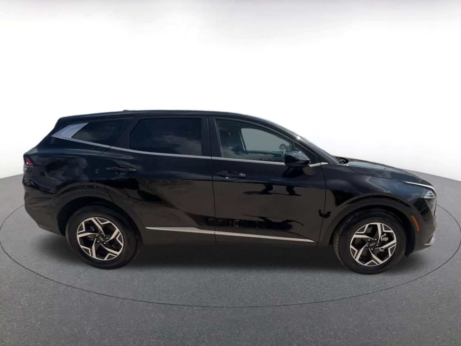 Thumbnail: 2025 Kia Sportage - 16