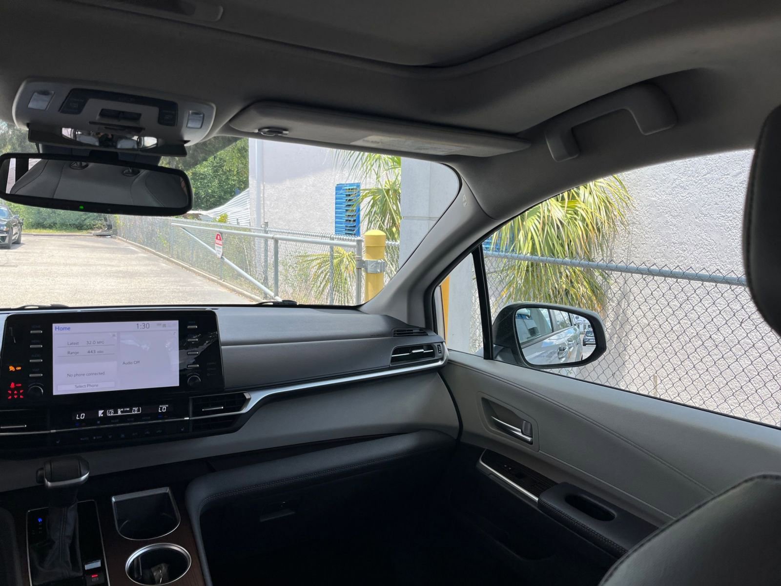Thumbnail: 2024 Toyota Sienna - 35