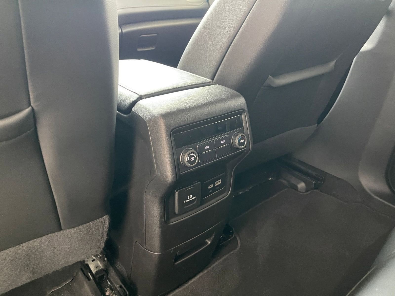 Thumbnail: 2023 GMC Acadia - 25