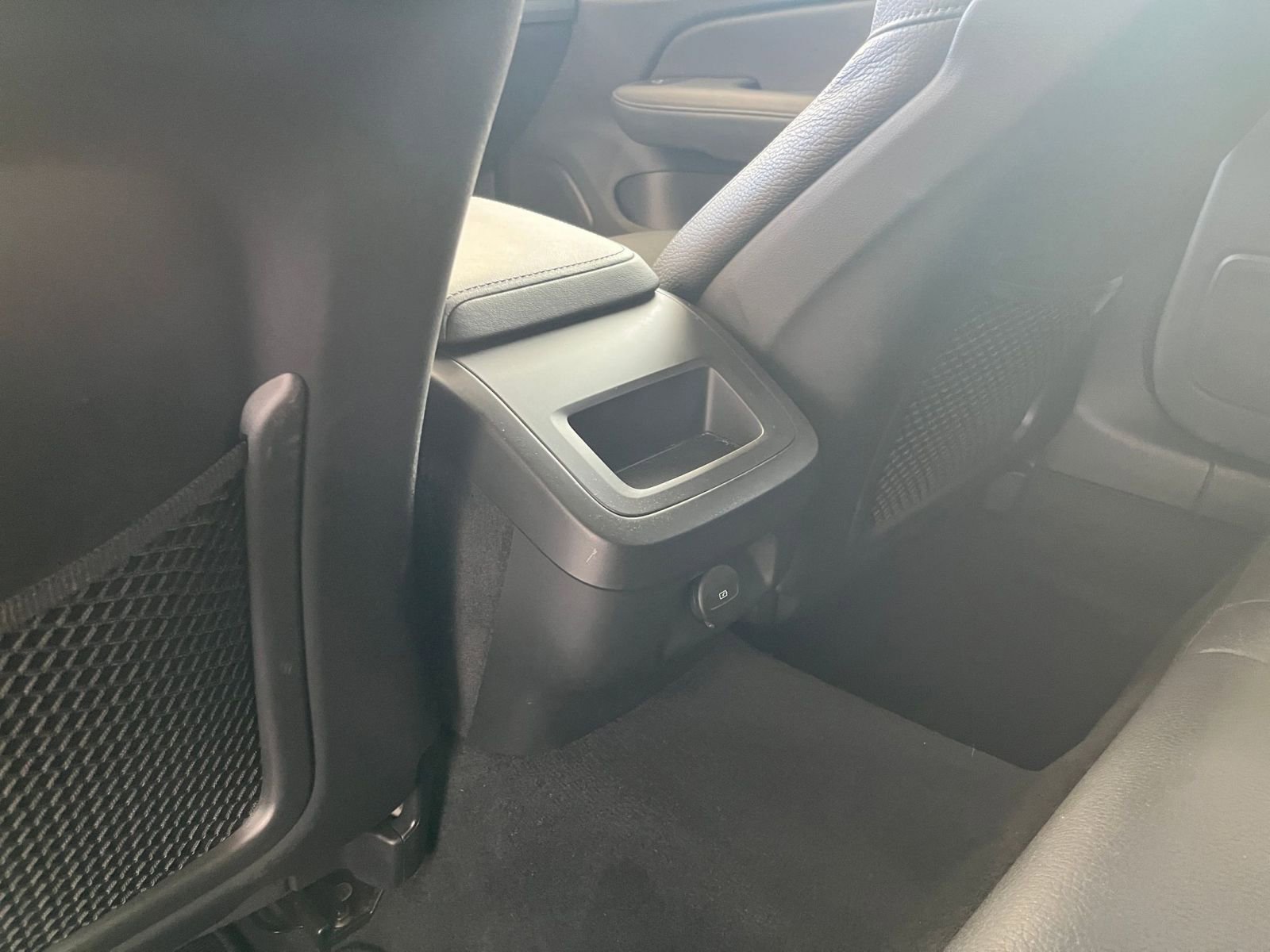 Thumbnail: 2025 Volvo S60 - 24