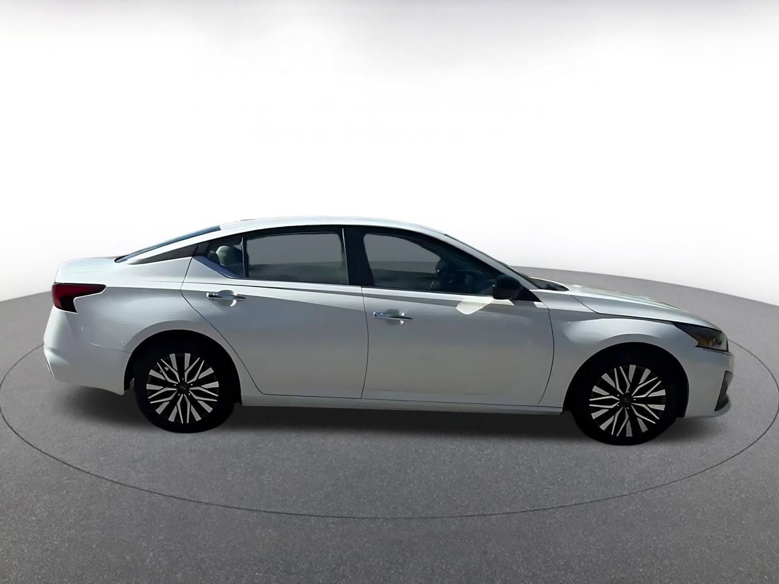 Thumbnail: 2025 Nissan Altima - 17