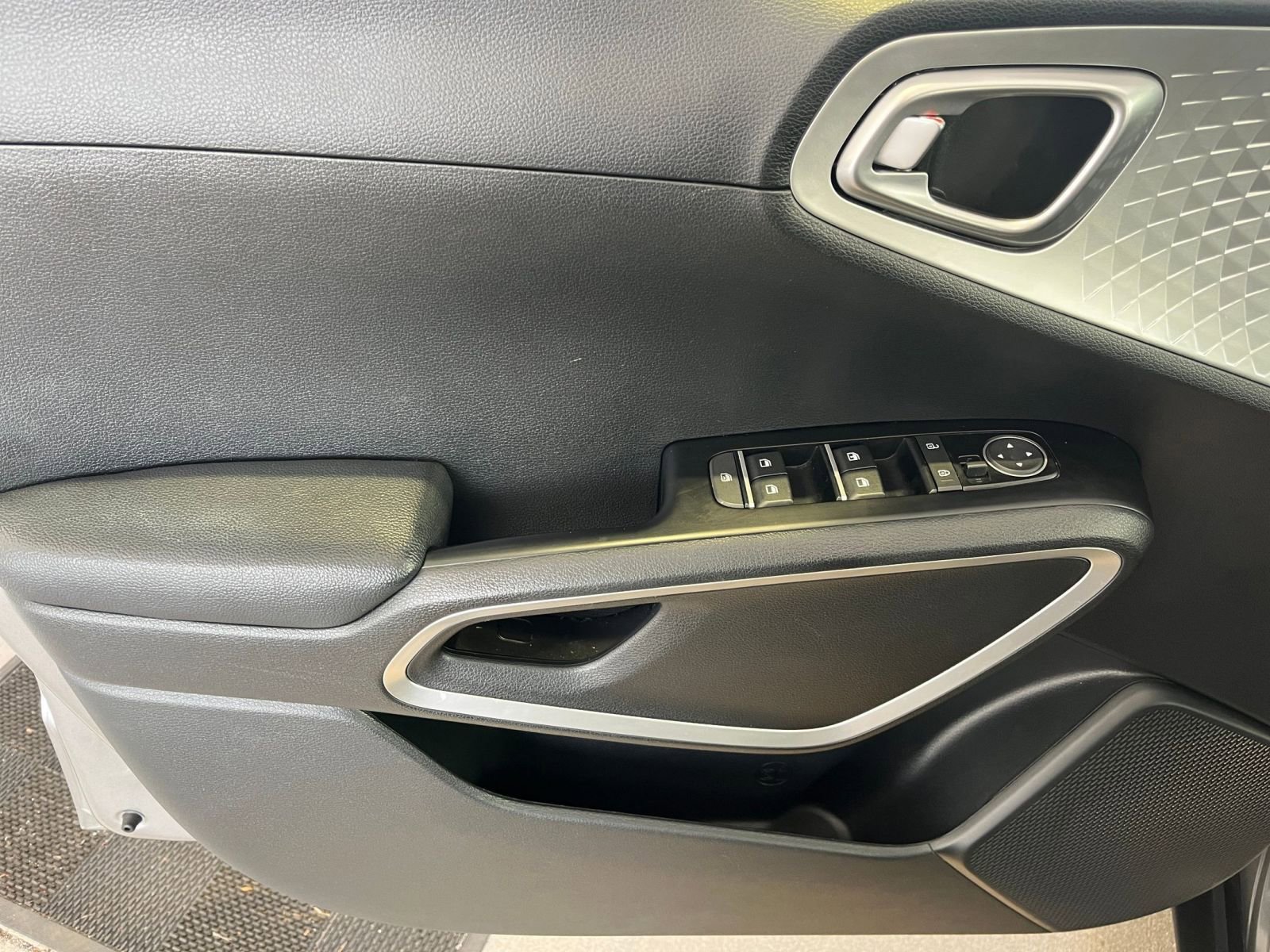 Thumbnail: 2025 Kia Soul - 20