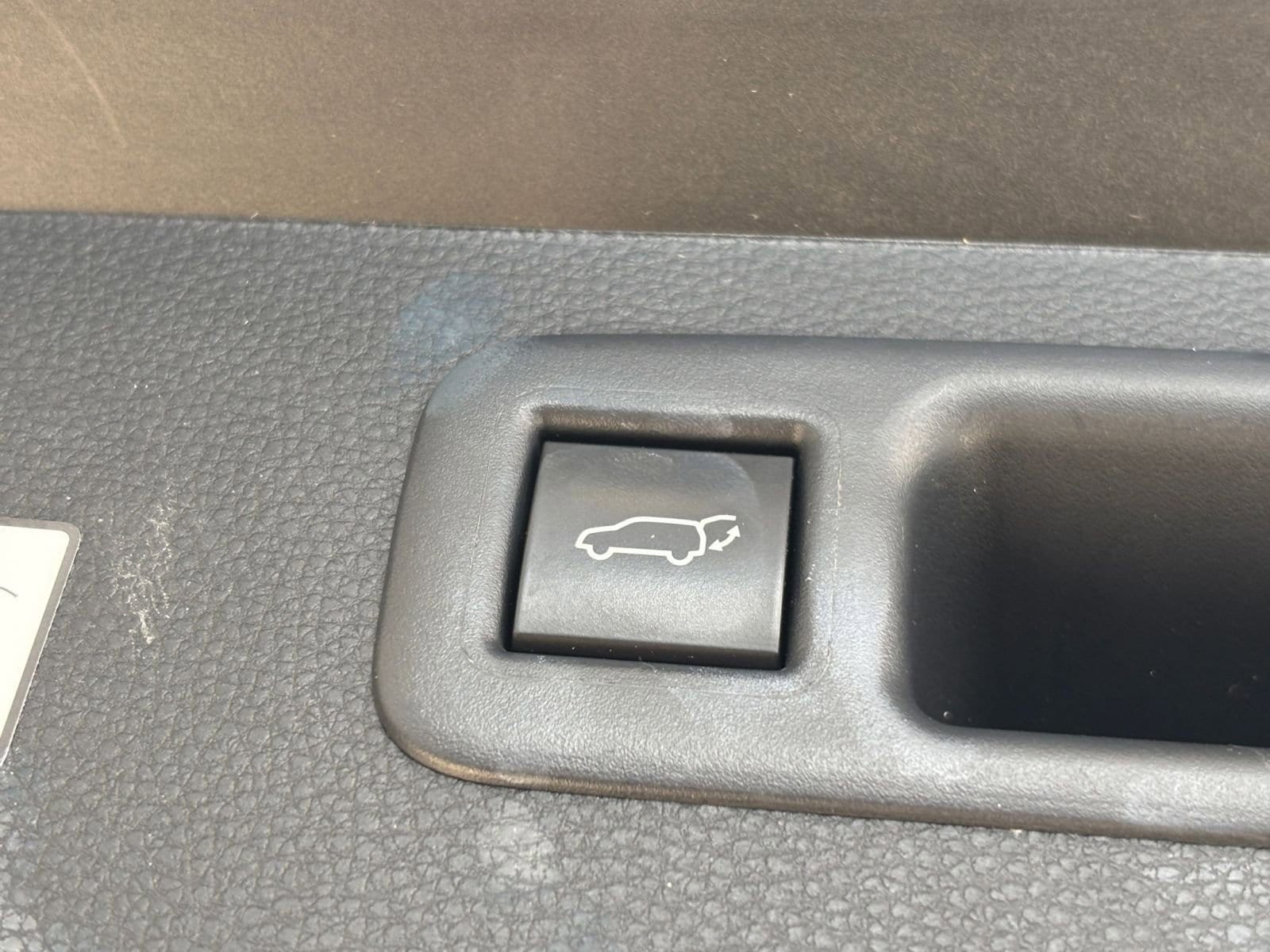 Thumbnail: 2025 Toyota Highlander - 23