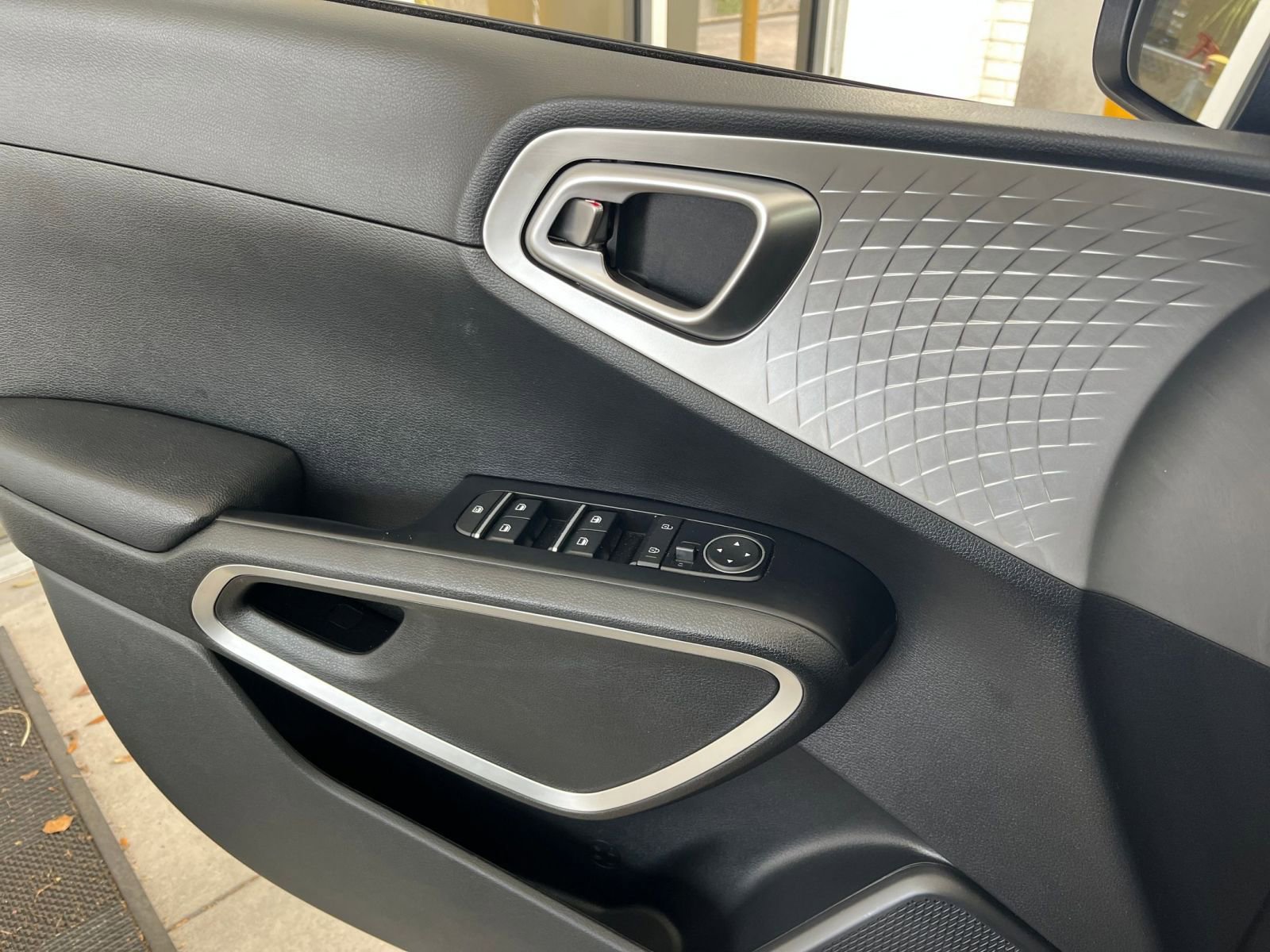 Thumbnail: 2023 Kia Soul - 20