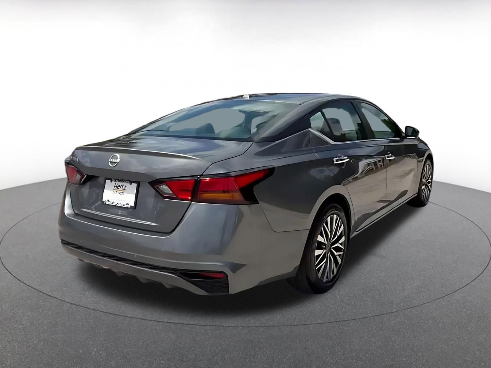 Thumbnail: 2025 Nissan Altima - 22