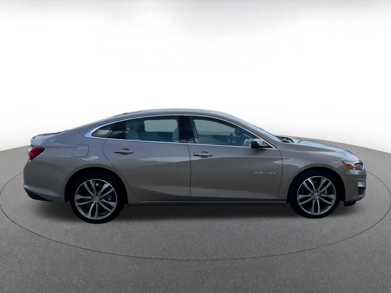 Thumbnail: 2024 Chevrolet Malibu - 16